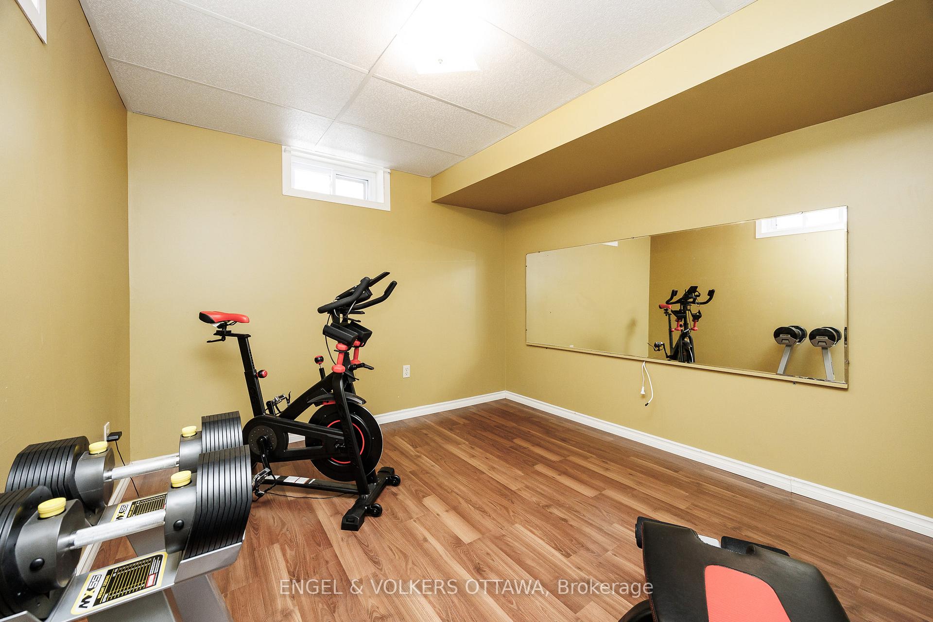 Photo 33 of 1516 Blue Rock Avenue, Ottawa, Kars — HOMEH