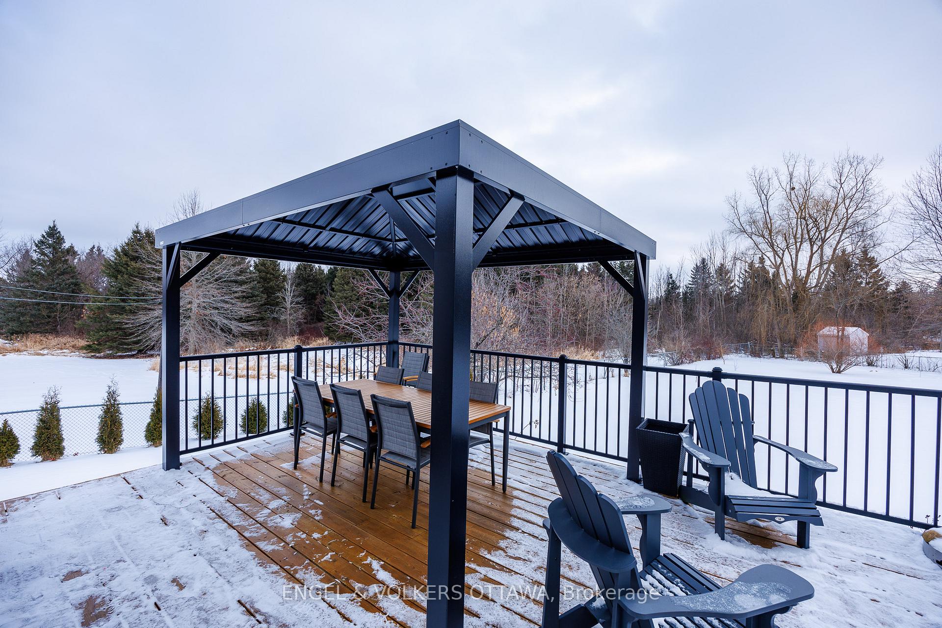 Photo 35 of 1516 Blue Rock Avenue, Ottawa, Kars — HOMEH