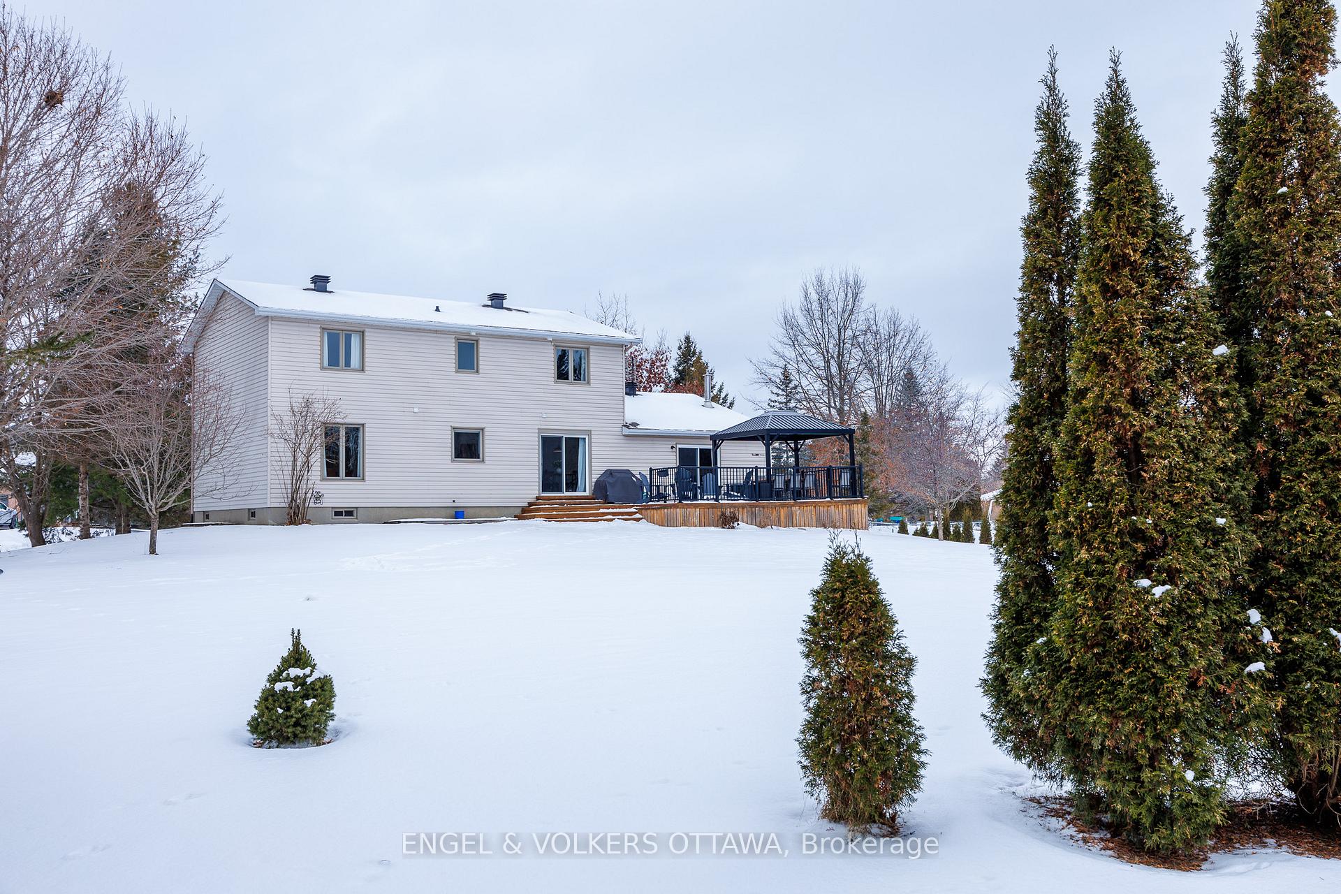 Photo 36 of 1516 Blue Rock Avenue, Ottawa, Kars — HOMEH