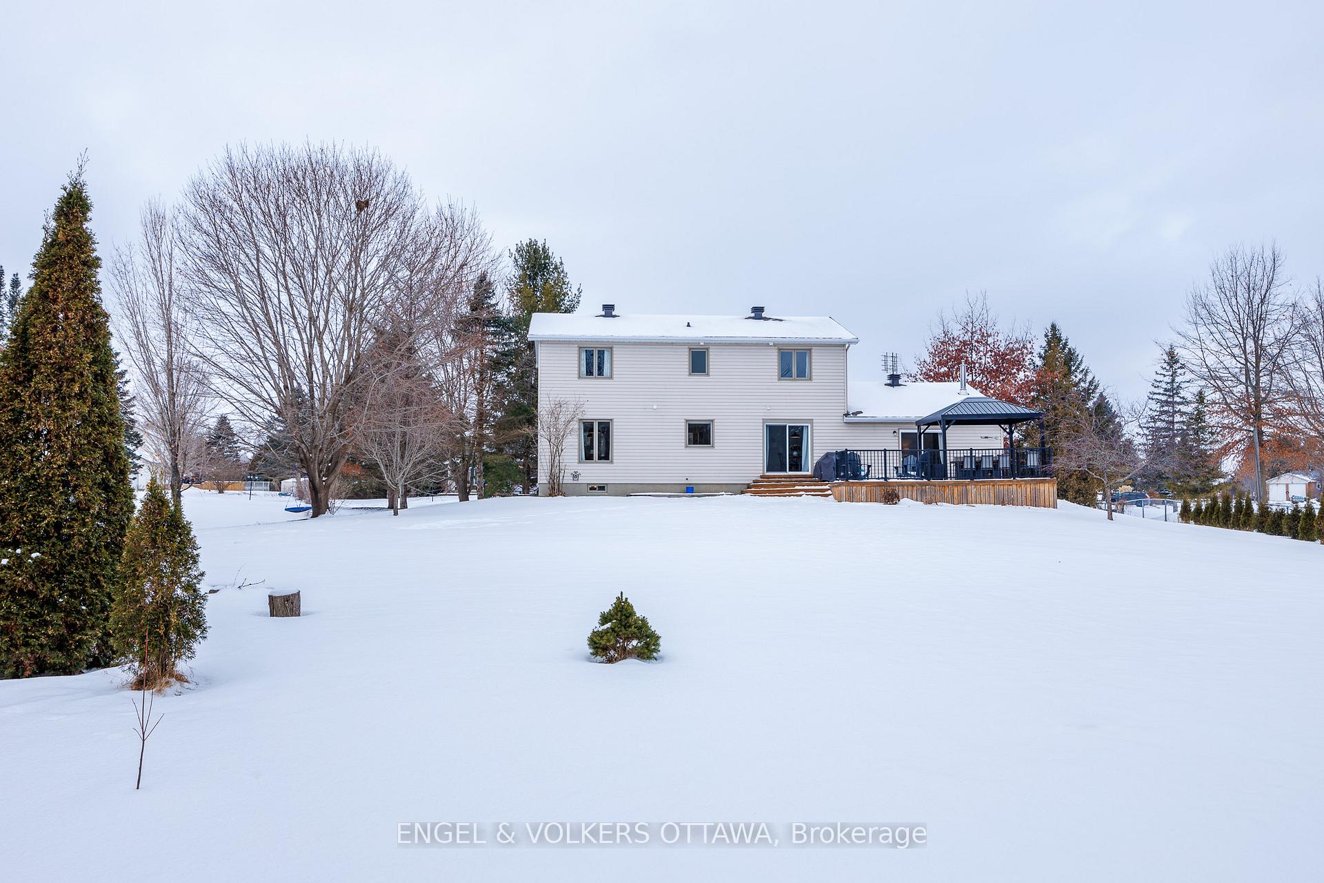 Photo 37 of 1516 Blue Rock Avenue, Ottawa, Kars — HOMEH