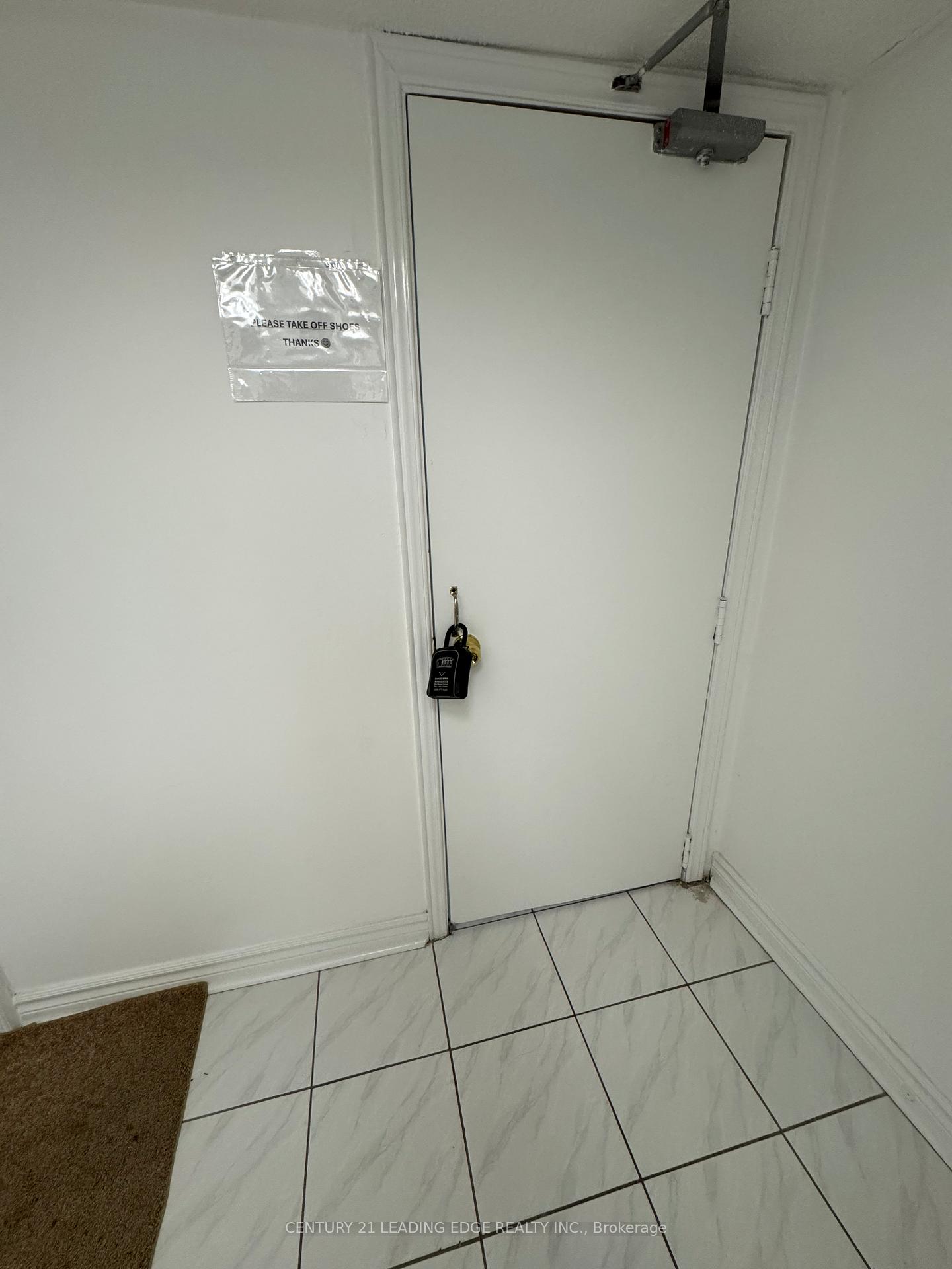 Photo 4 of Unit BSMT, 18 Coleraine Avenue, Markham, Middlefield — HOMEH