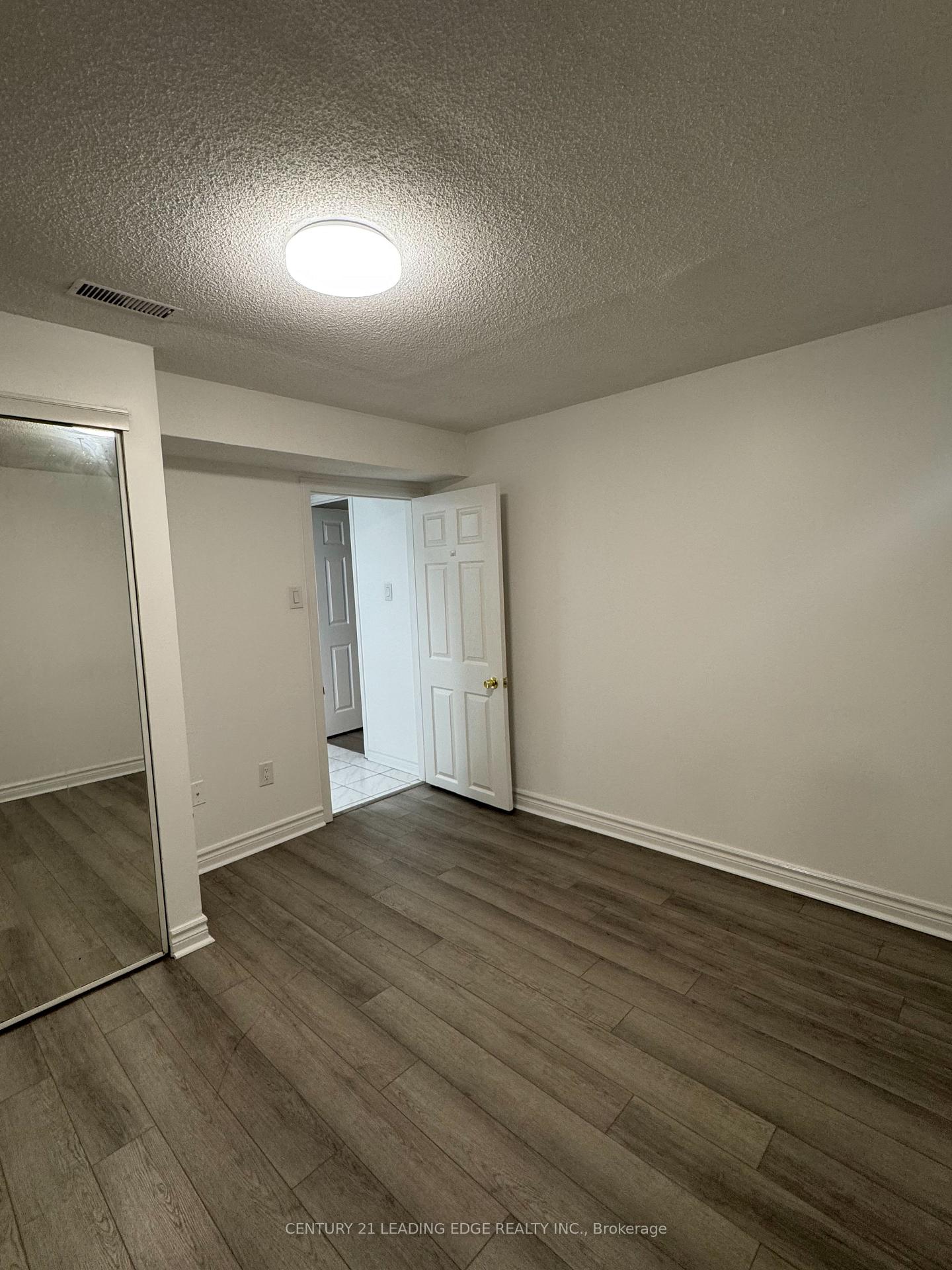 Photo 11 of Unit BSMT, 18 Coleraine Avenue, Markham, Middlefield — HOMEH