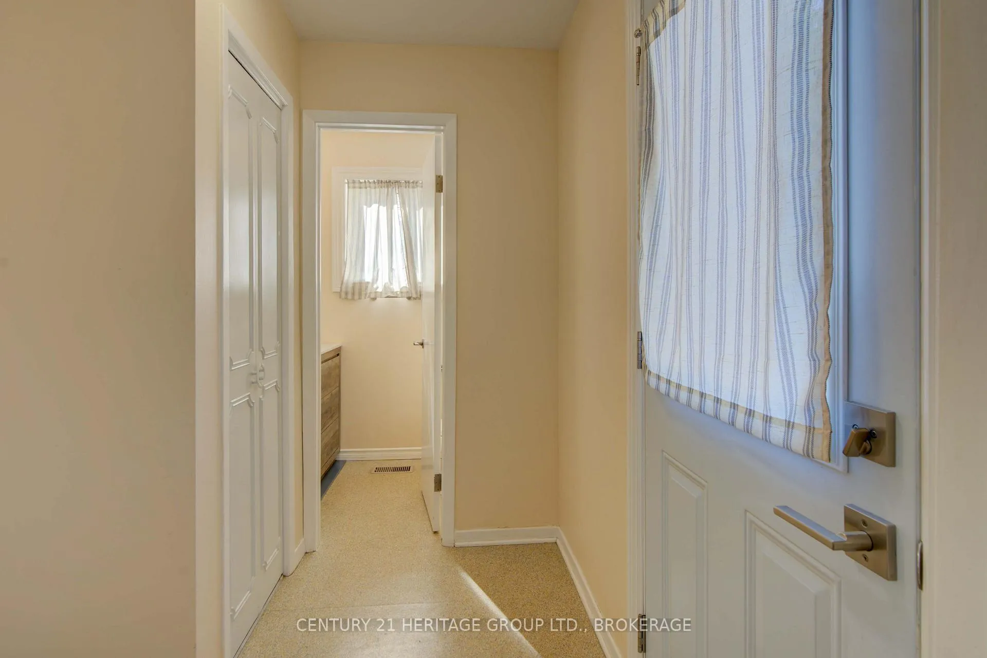 Photo 35 of 312 Boxwood Street, Kingston, South of Taylor-Kidd Blvd — HOMEH