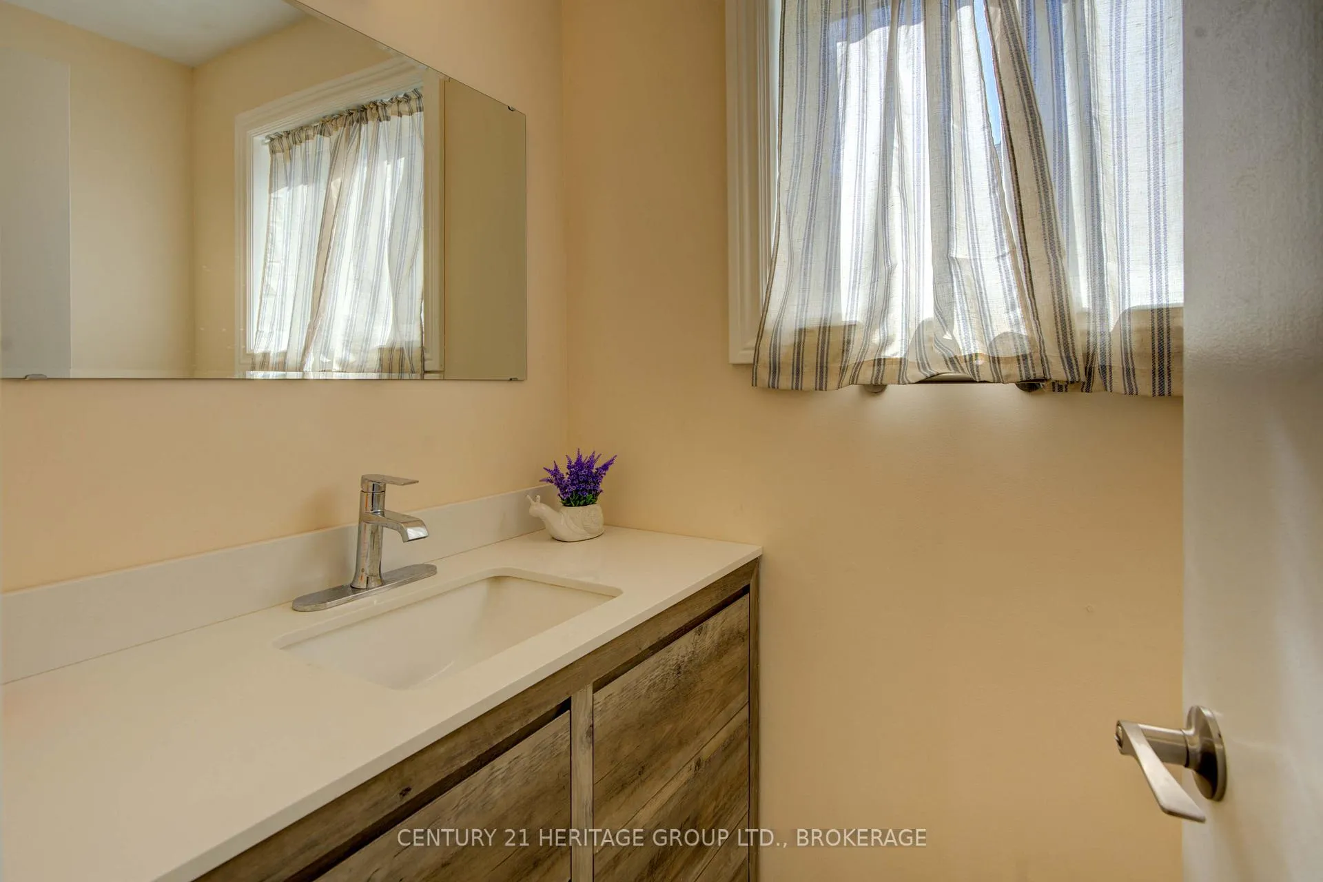 Photo 70 of 312 Boxwood Street, Kingston, South of Taylor-Kidd Blvd — HOMEH