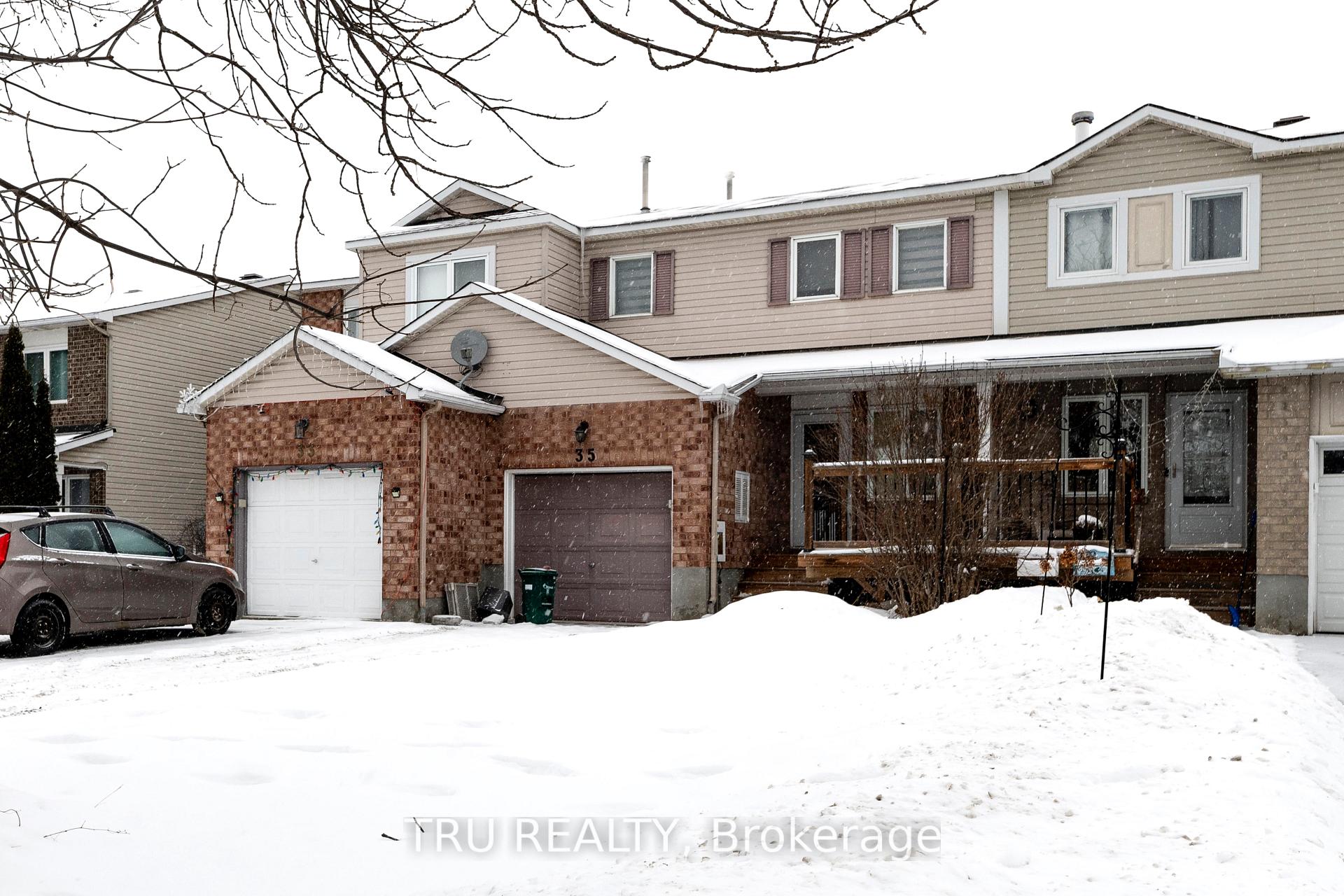 Photo 1 of 35 Helmsdale Drive, Ottawa, Kanata - Morgan's Grant/South March — HOMEH
