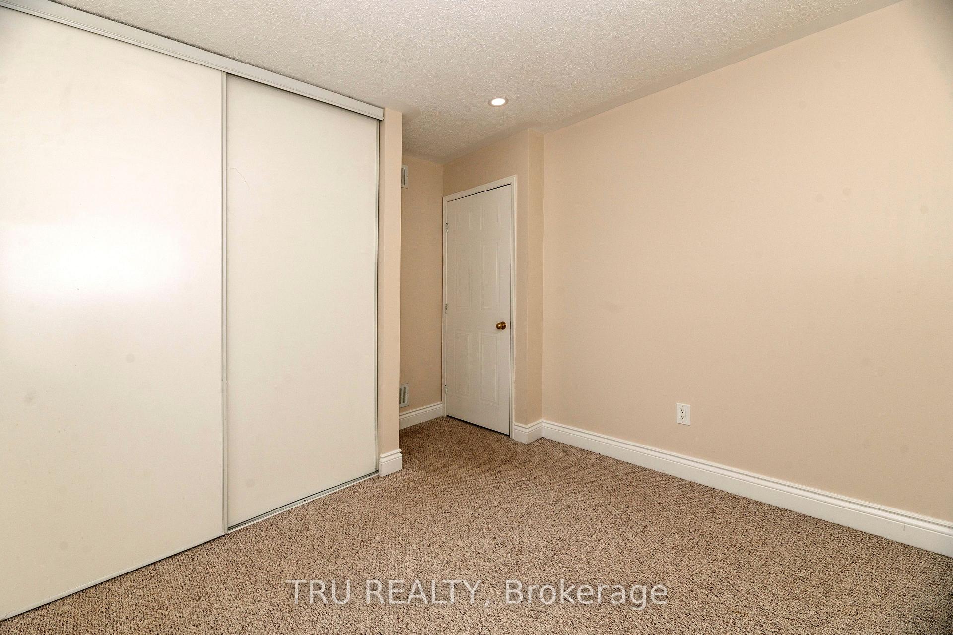 Photo 20 of 35 Helmsdale Drive, Ottawa, Kanata - Morgan's Grant/South March — HOMEH