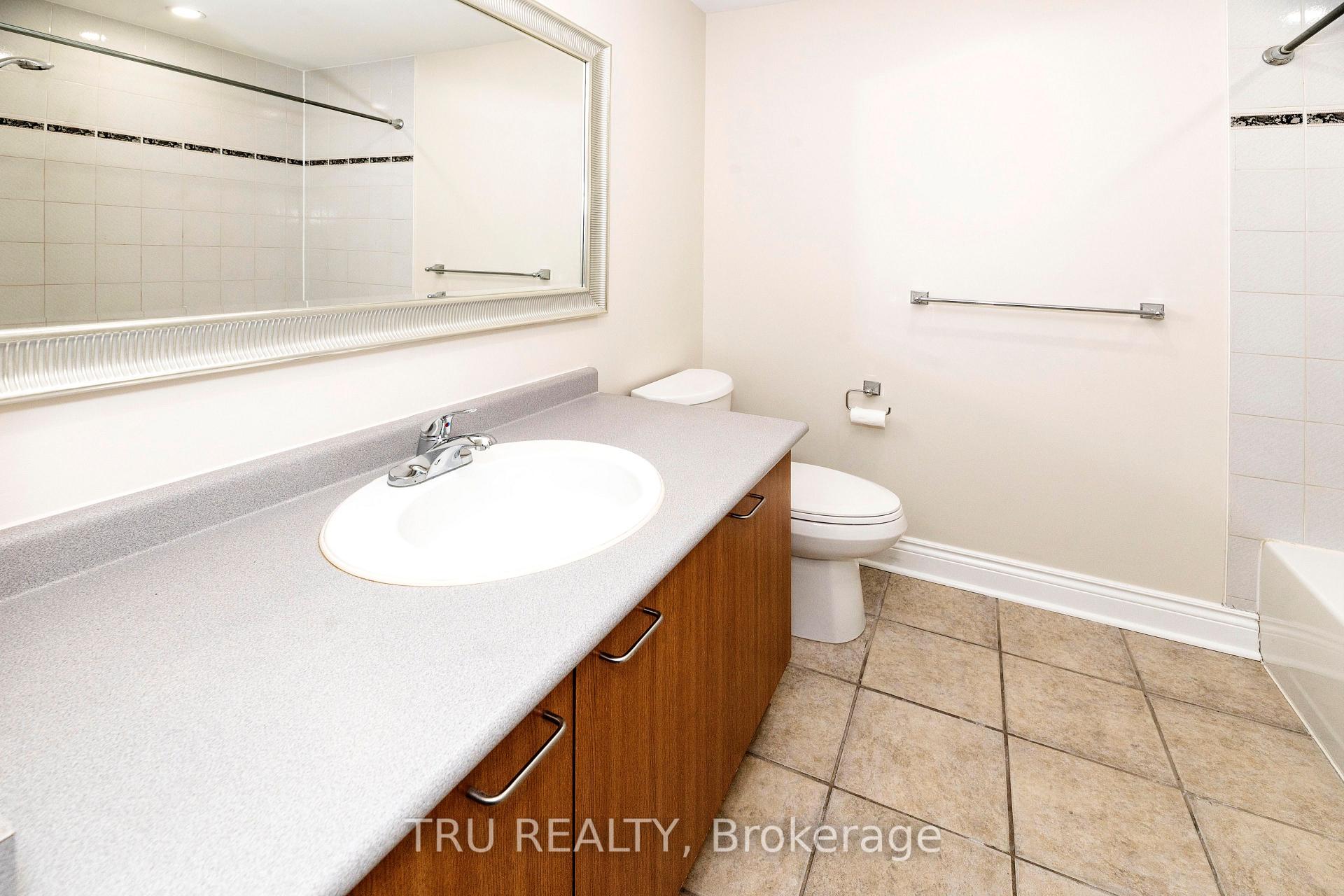 Photo 24 of 35 Helmsdale Drive, Ottawa, Kanata - Morgan's Grant/South March — HOMEH