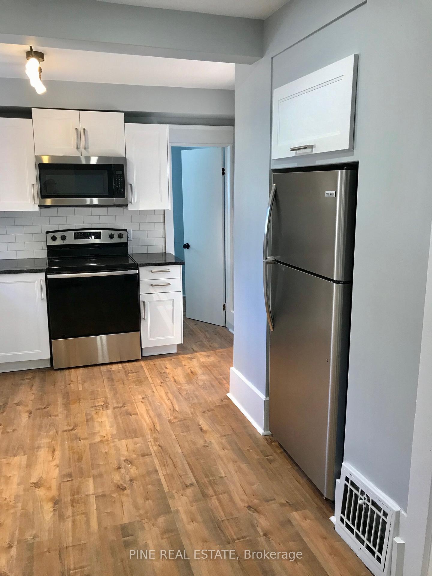 Photo 2 of Unit Main, 15 Peter Street, Kitchener — HOMEH