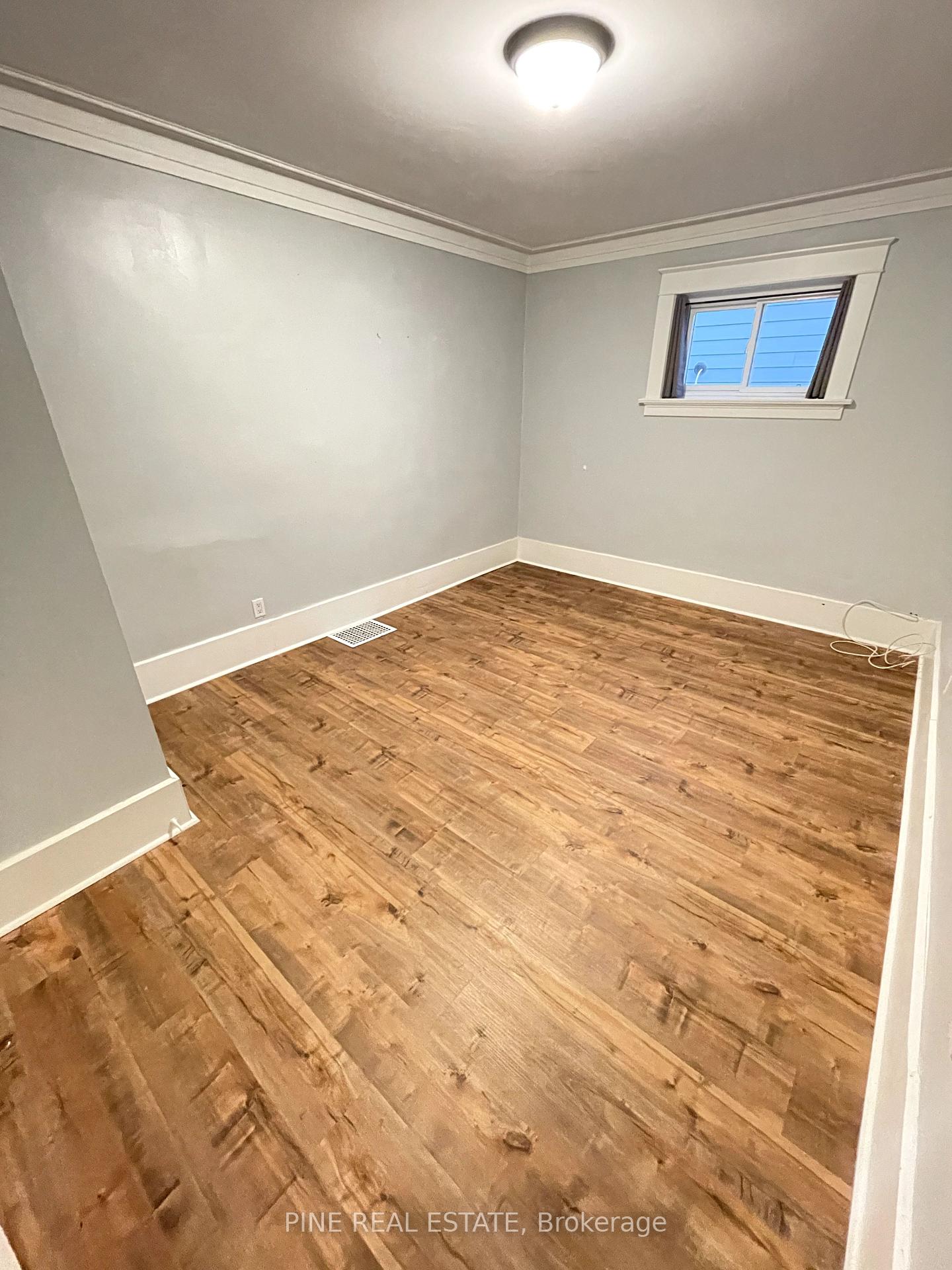 Photo 5 of Unit Main, 15 Peter Street, Kitchener — HOMEH