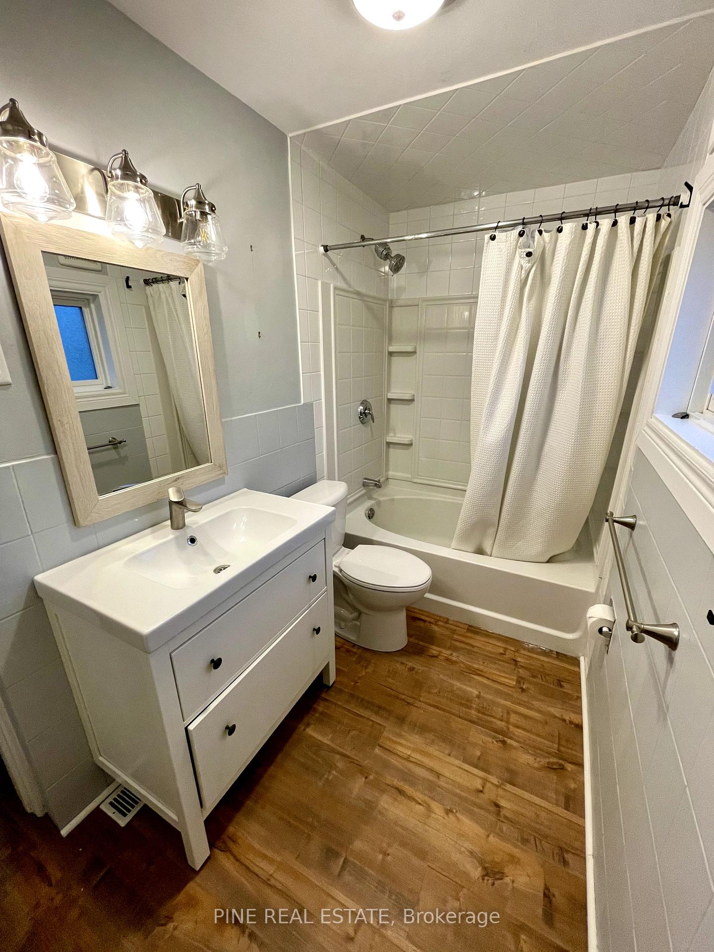 Photo 6 of Unit Main, 15 Peter Street, Kitchener — HOMEH