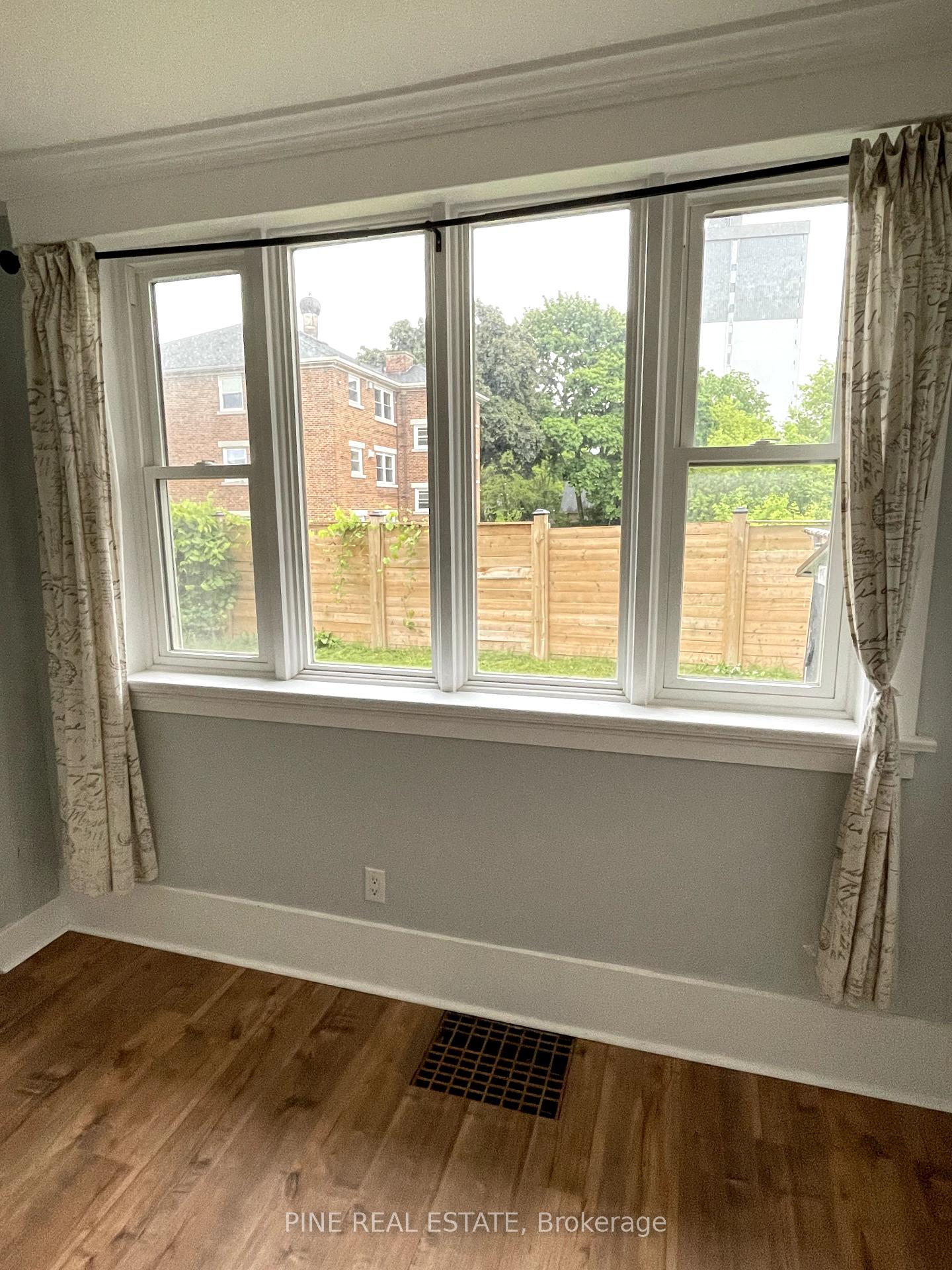 Photo 9 of Unit Main, 15 Peter Street, Kitchener — HOMEH