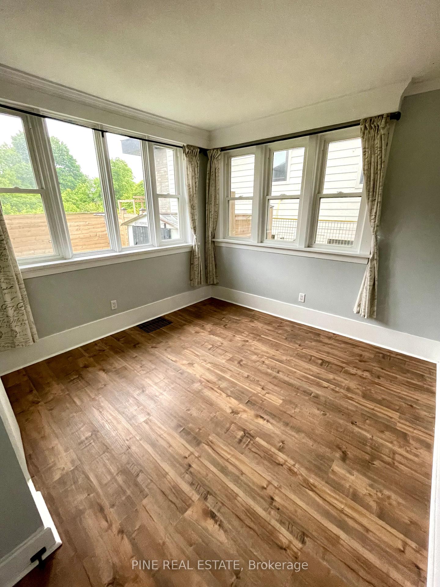 Photo 10 of Unit Main, 15 Peter Street, Kitchener — HOMEH