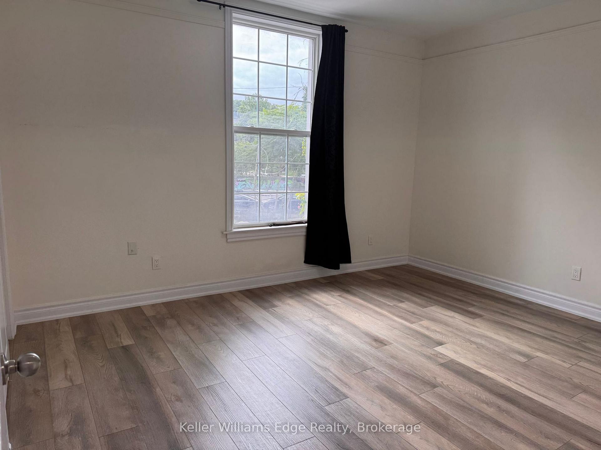 Photo 4 of Unit 2, 287 Hunter Street E, Hamilton, Corktown — HOMEH