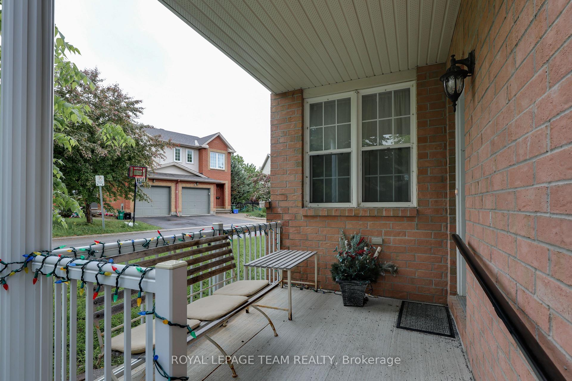 Photo 5 of 180 Kinross Private, Ottawa, Kanata - Morgan's Grant/South March — HOMEH