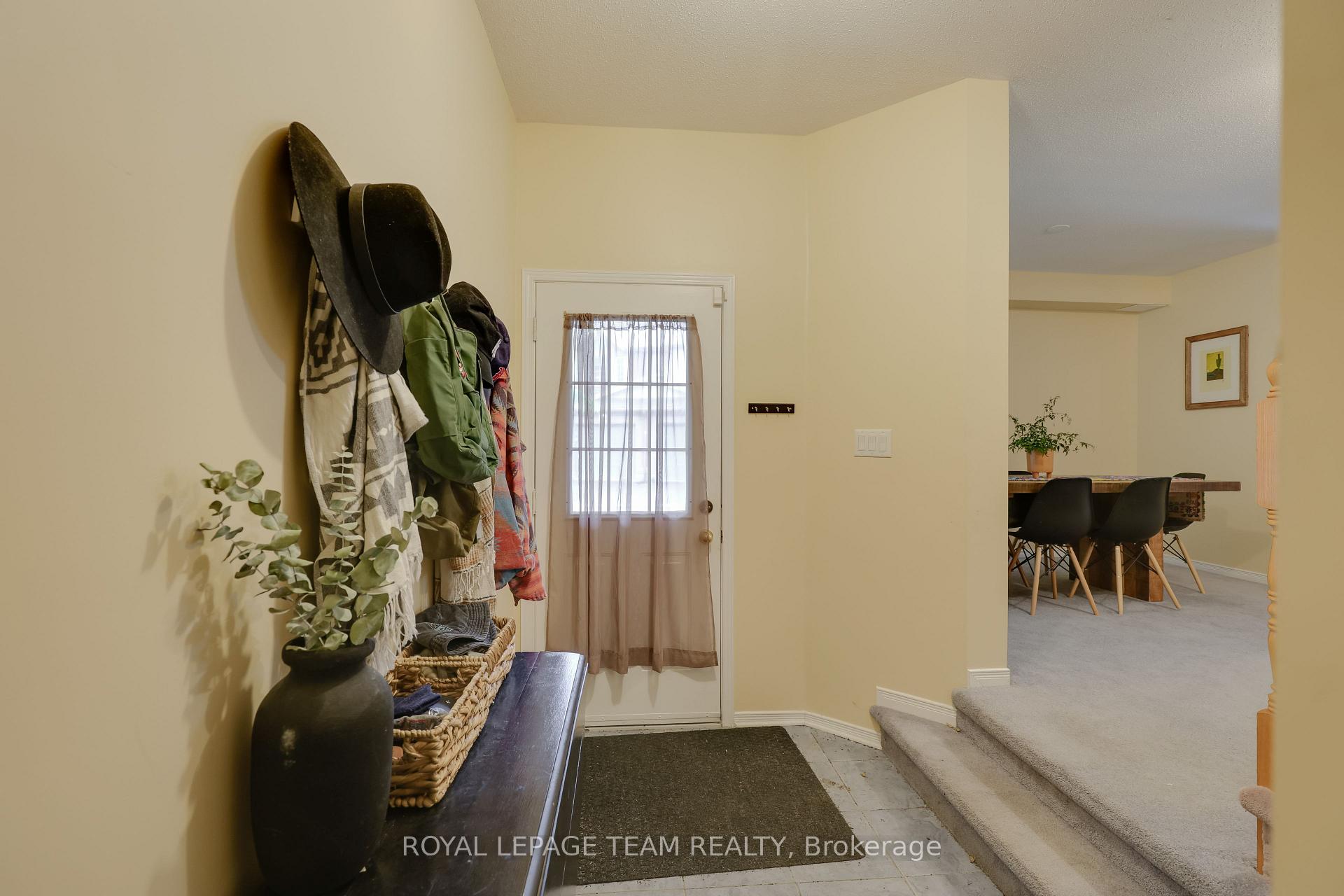 Photo 9 of 180 Kinross Private, Ottawa, Kanata - Morgan's Grant/South March — HOMEH