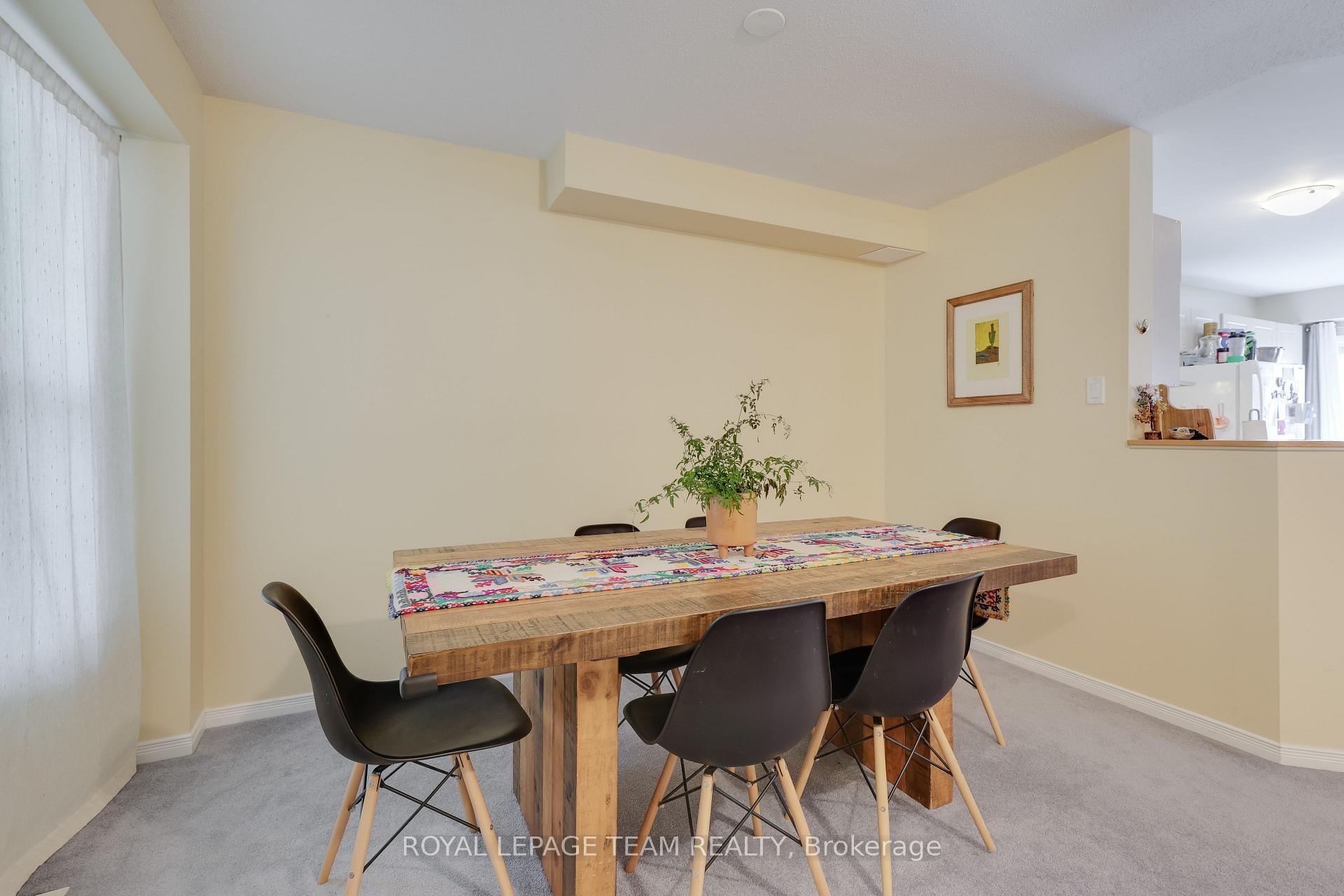 Photo 11 of 180 Kinross Private, Ottawa, Kanata - Morgan's Grant/South March — HOMEH