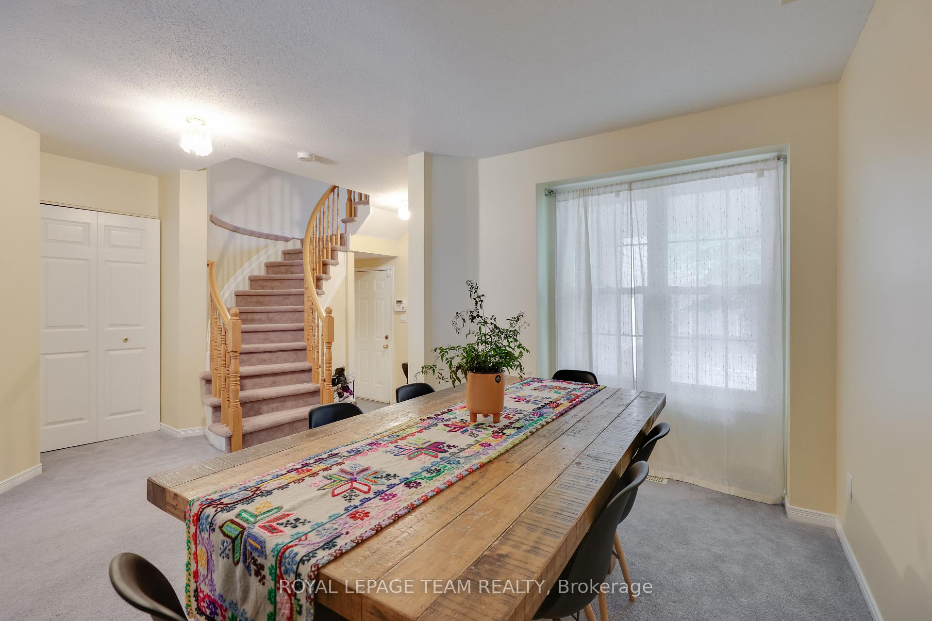 Photo 13 of 180 Kinross Private, Ottawa, Kanata - Morgan's Grant/South March — HOMEH