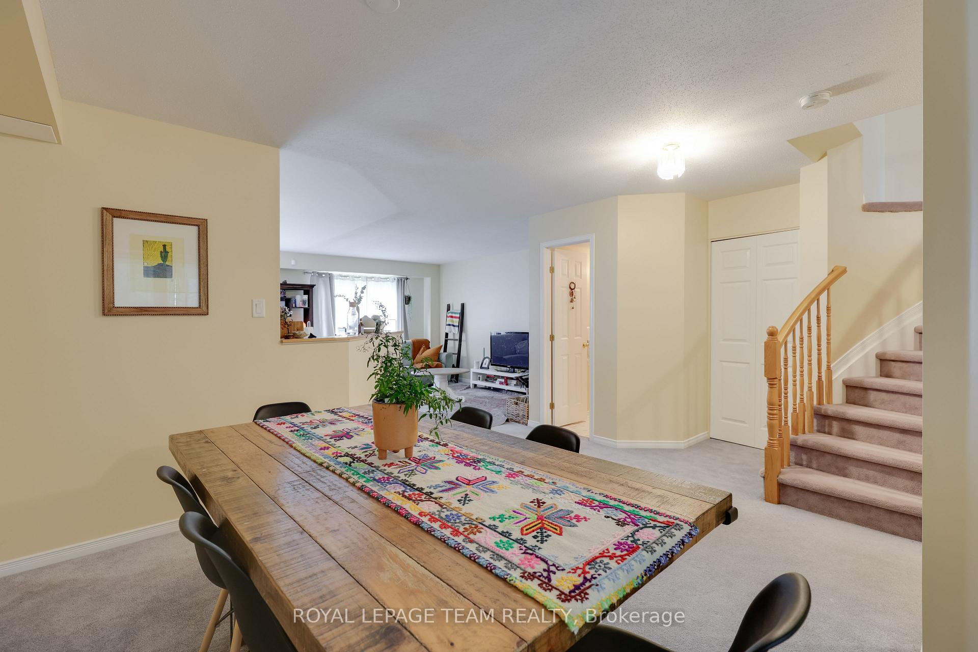 Photo 14 of 180 Kinross Private, Ottawa, Kanata - Morgan's Grant/South March — HOMEH