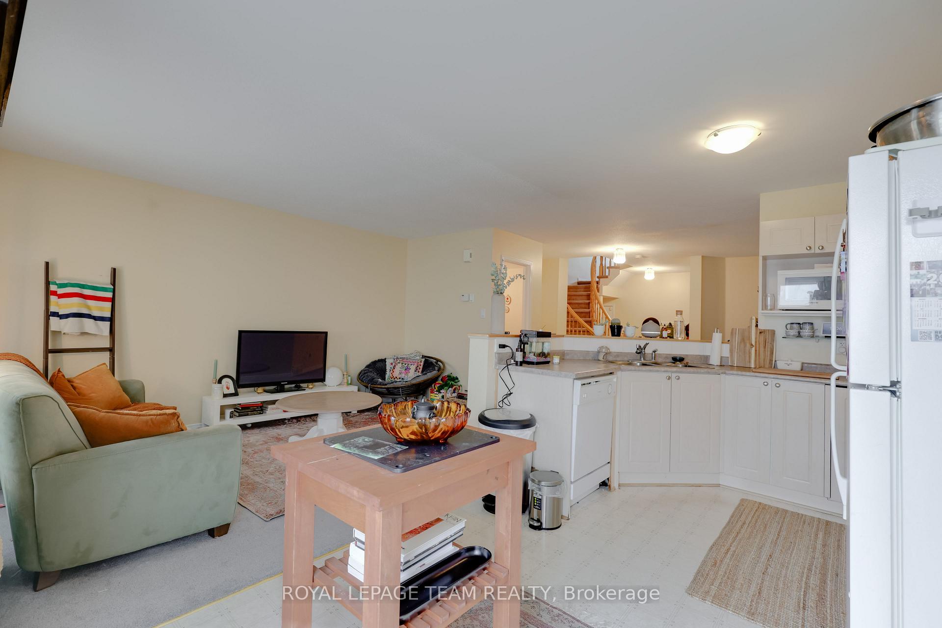 Photo 20 of 180 Kinross Private, Ottawa, Kanata - Morgan's Grant/South March — HOMEH