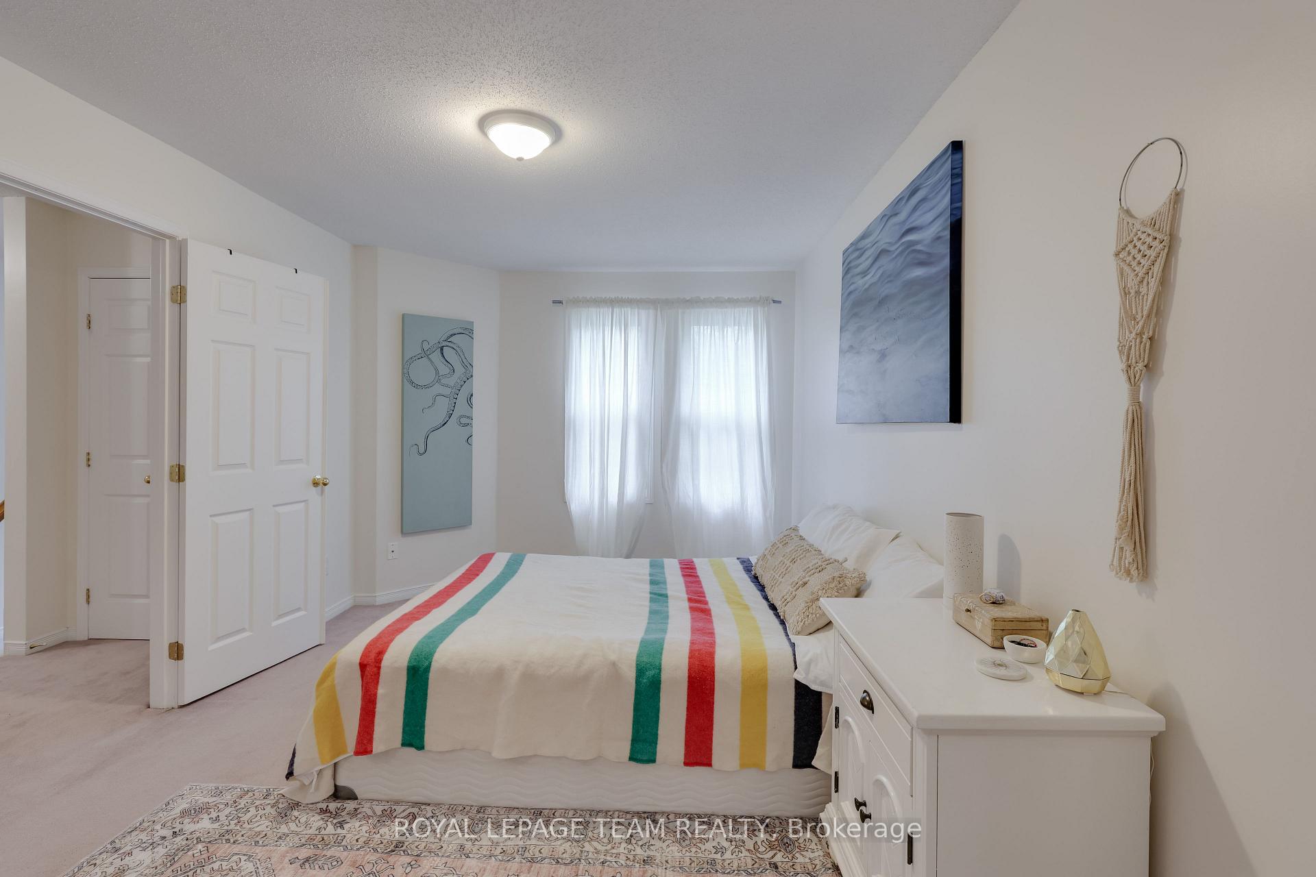 Photo 32 of 180 Kinross Private, Ottawa, Kanata - Morgan's Grant/South March — HOMEH