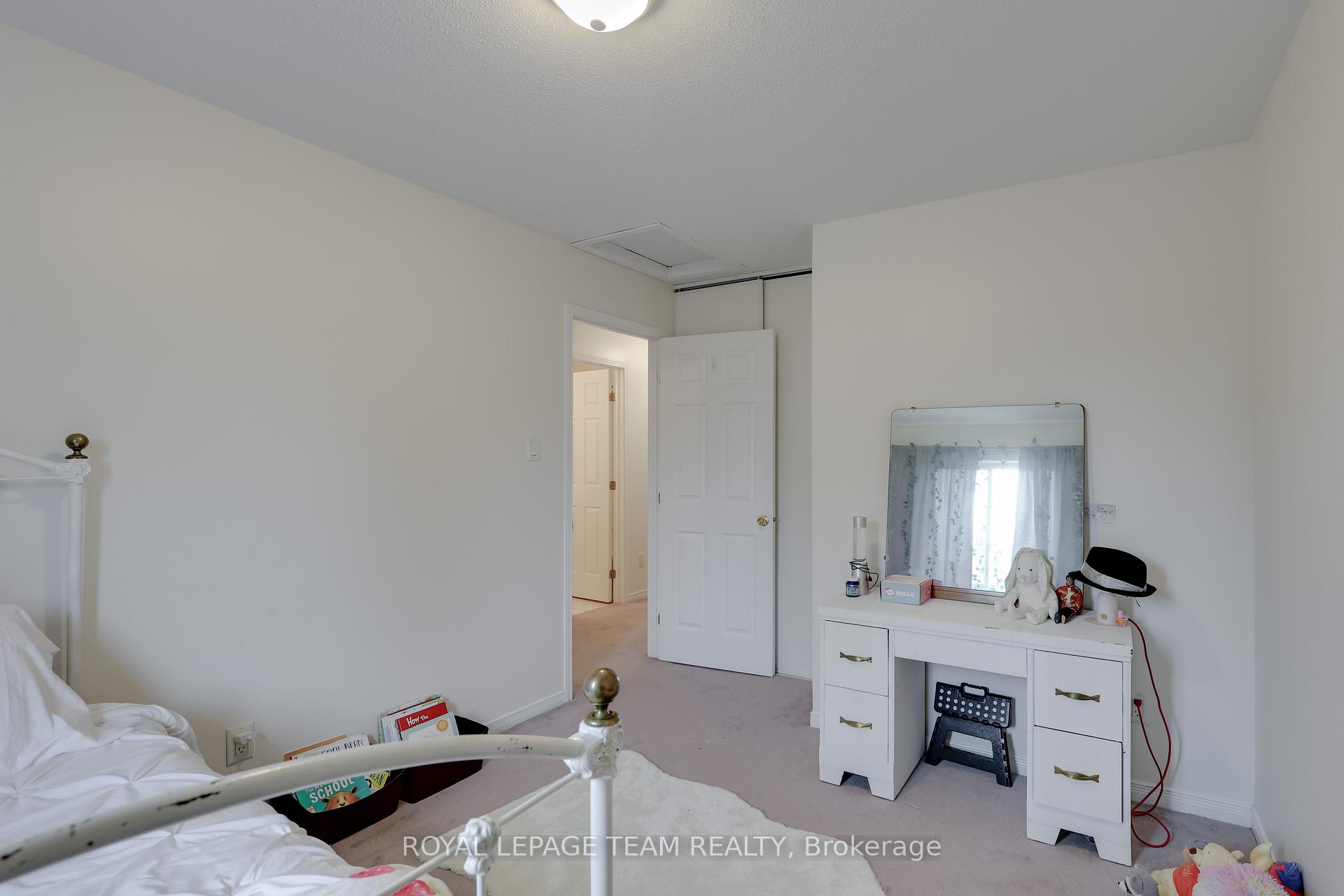 Photo 37 of 180 Kinross Private, Ottawa, Kanata - Morgan's Grant/South March — HOMEH