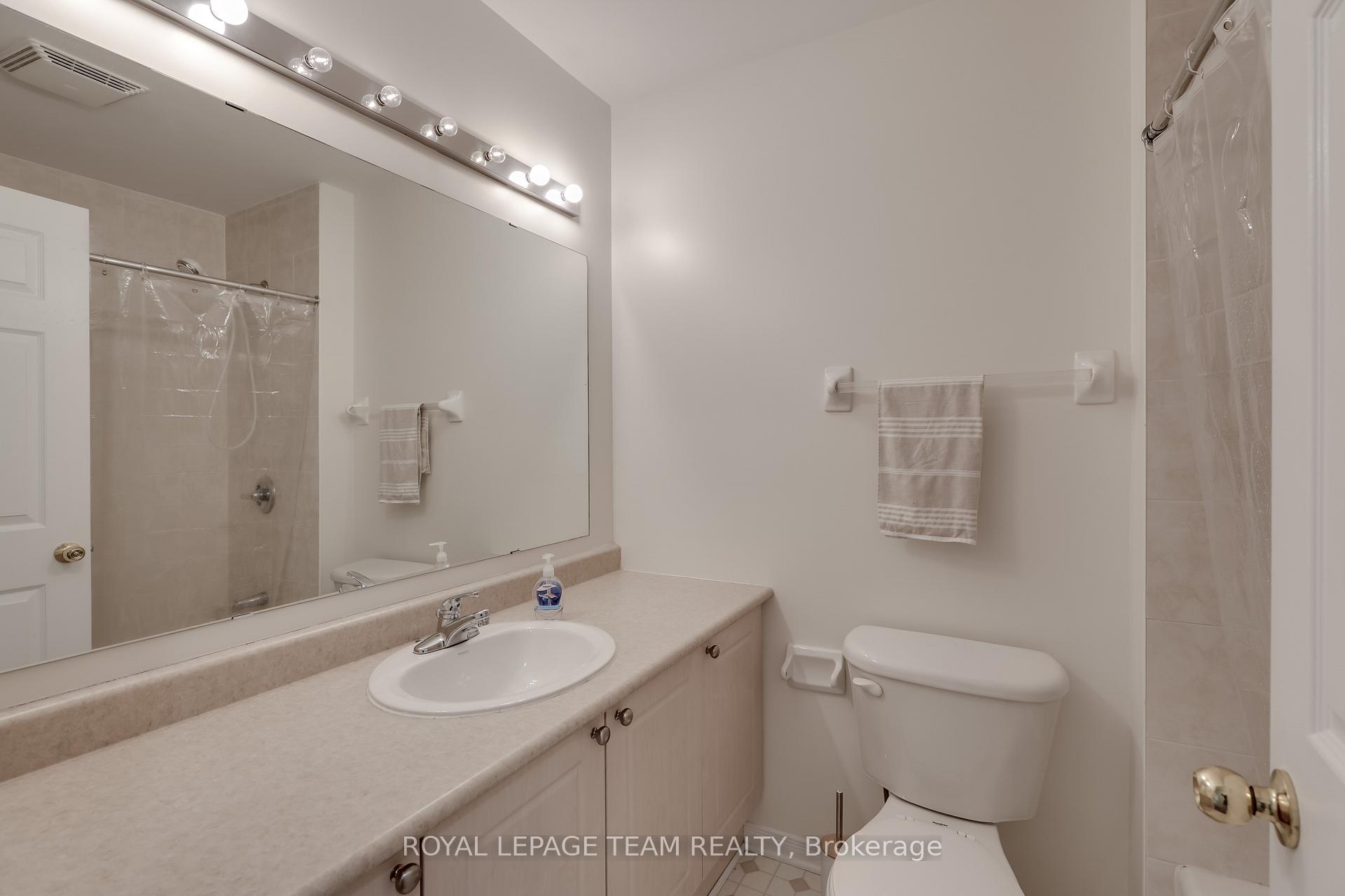 Photo 41 of 180 Kinross Private, Ottawa, Kanata - Morgan's Grant/South March — HOMEH