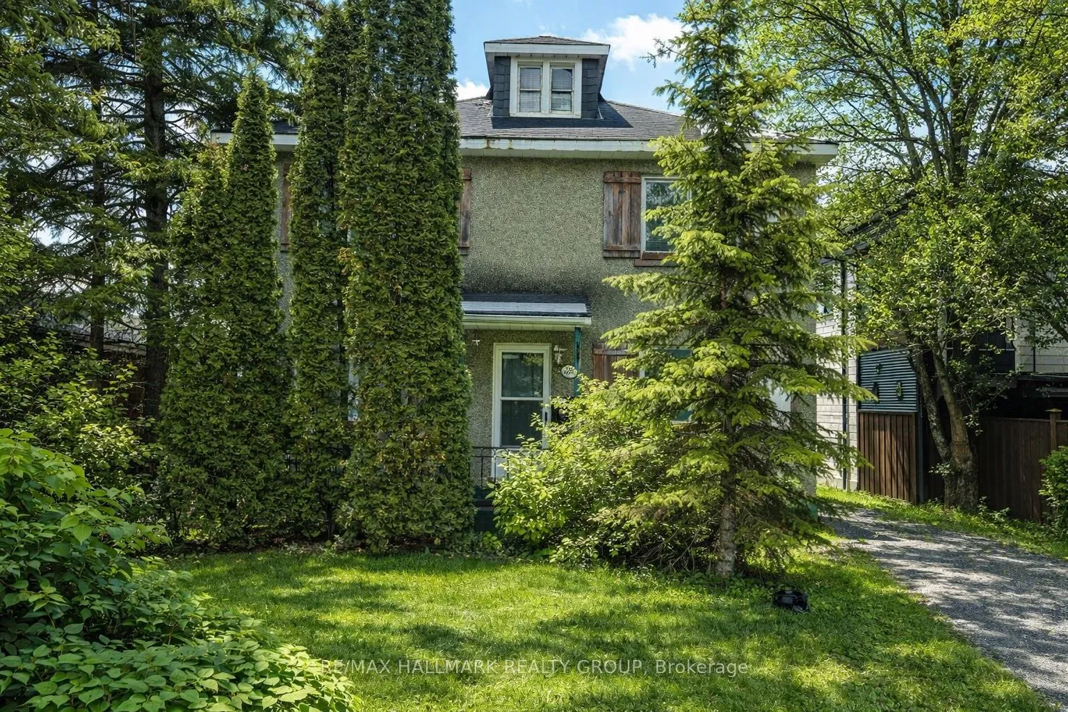 Photo 2 of 230 Columbus Avenue, Ottawa, Overbrook/Castle Heights — HOMEH