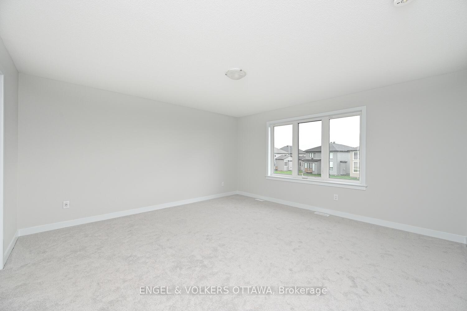 Photo 16 of 215 Condado Crescent, Ottawa, Kanata - Emerald Meadows/Trailwest — HOMEH
