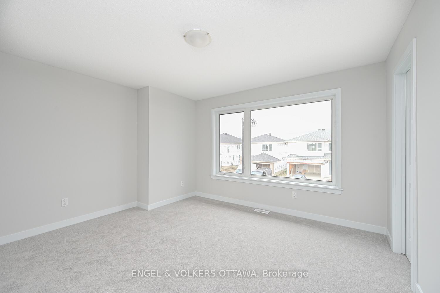 Photo 22 of 215 Condado Crescent, Ottawa, Kanata - Emerald Meadows/Trailwest — HOMEH