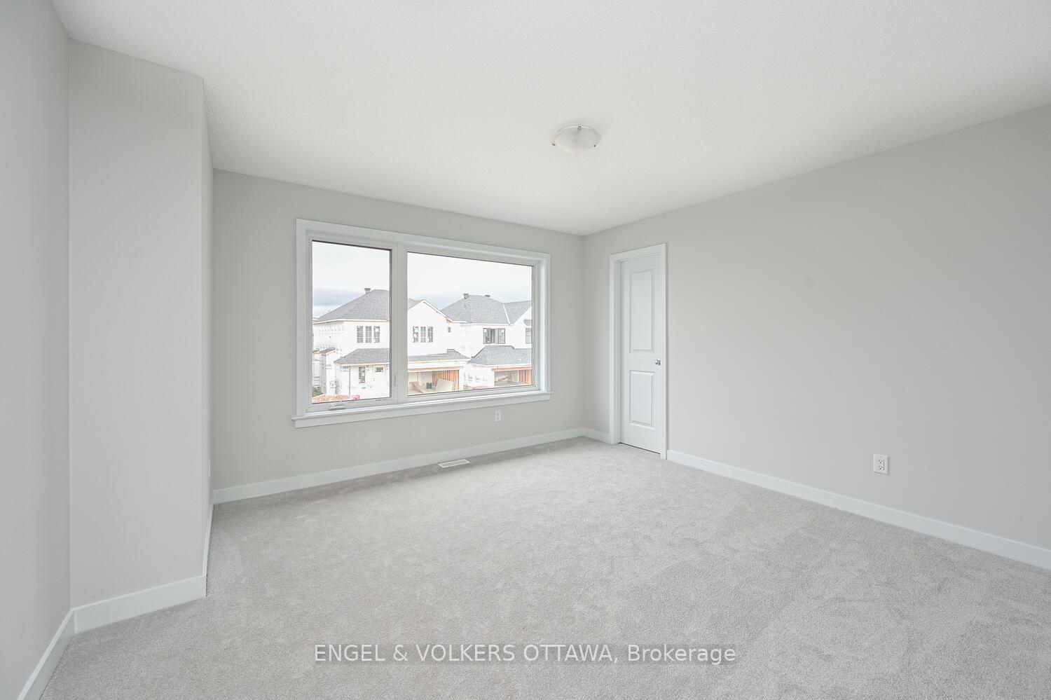 Photo 23 of 215 Condado Crescent, Ottawa, Kanata - Emerald Meadows/Trailwest — HOMEH
