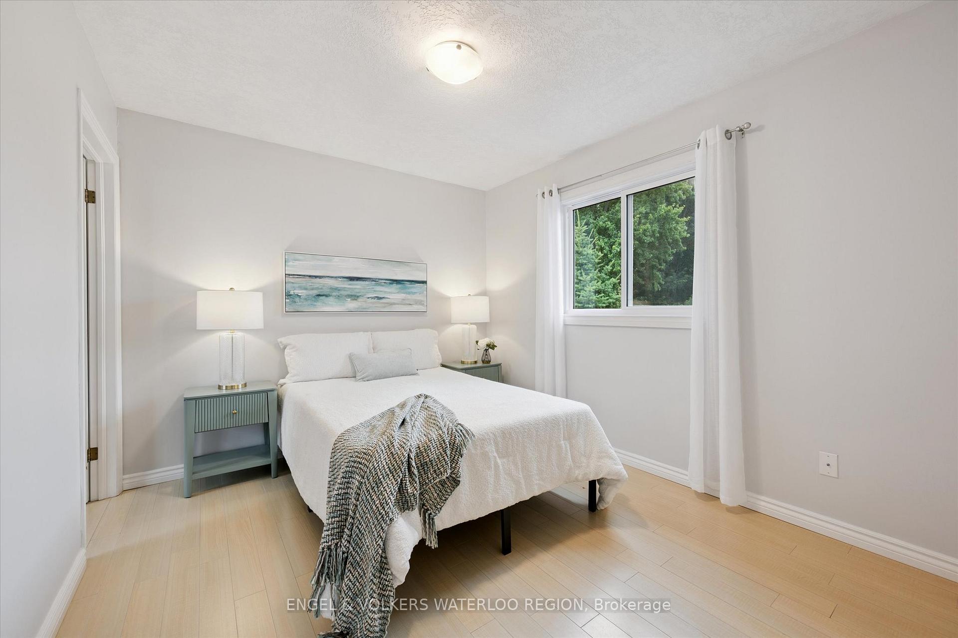 Photo 23 of 63 Gregg Court, Kitchener — HOMEH