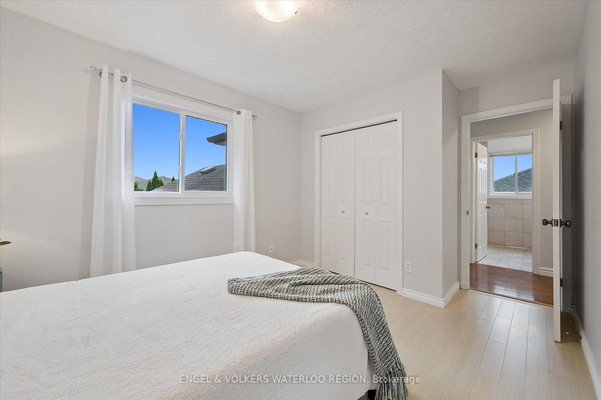 Photo 24 of 63 Gregg Court, Kitchener — HOMEH