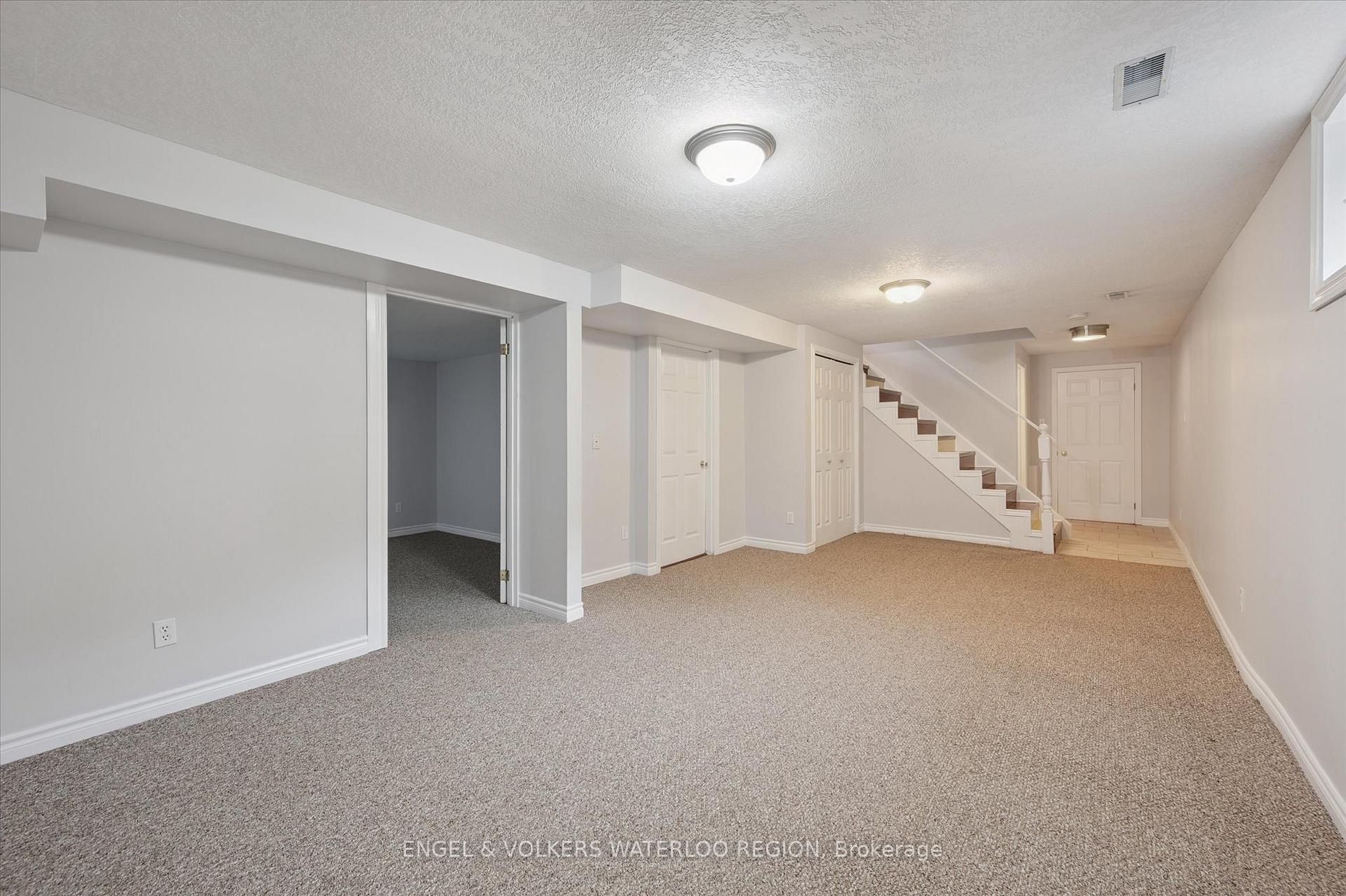 Photo 30 of 63 Gregg Court, Kitchener — HOMEH