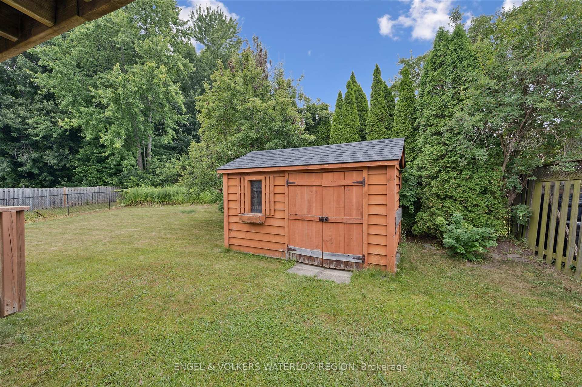 Photo 36 of 63 Gregg Court, Kitchener — HOMEH