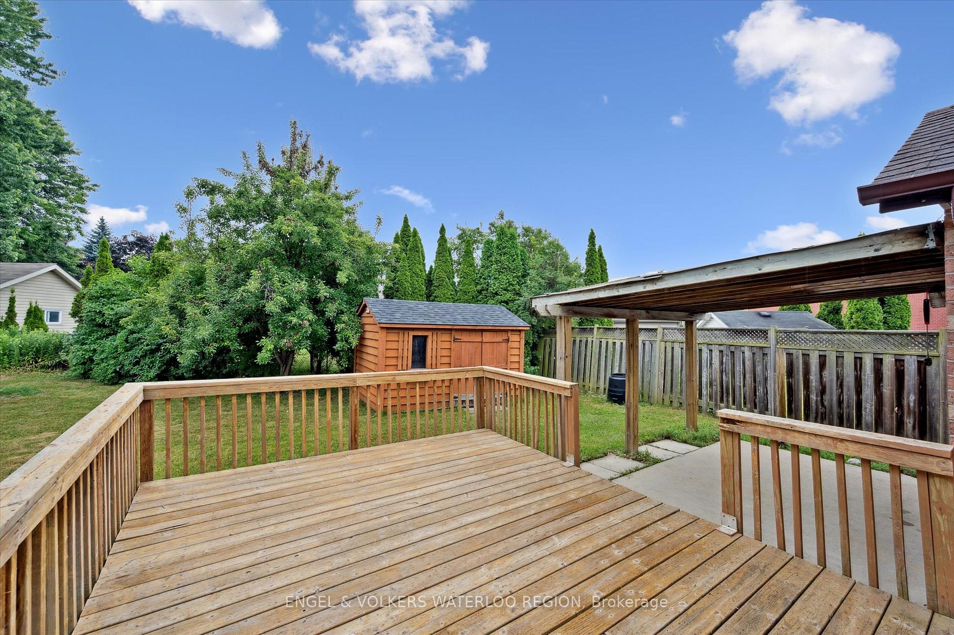Photo 37 of 63 Gregg Court, Kitchener — HOMEH