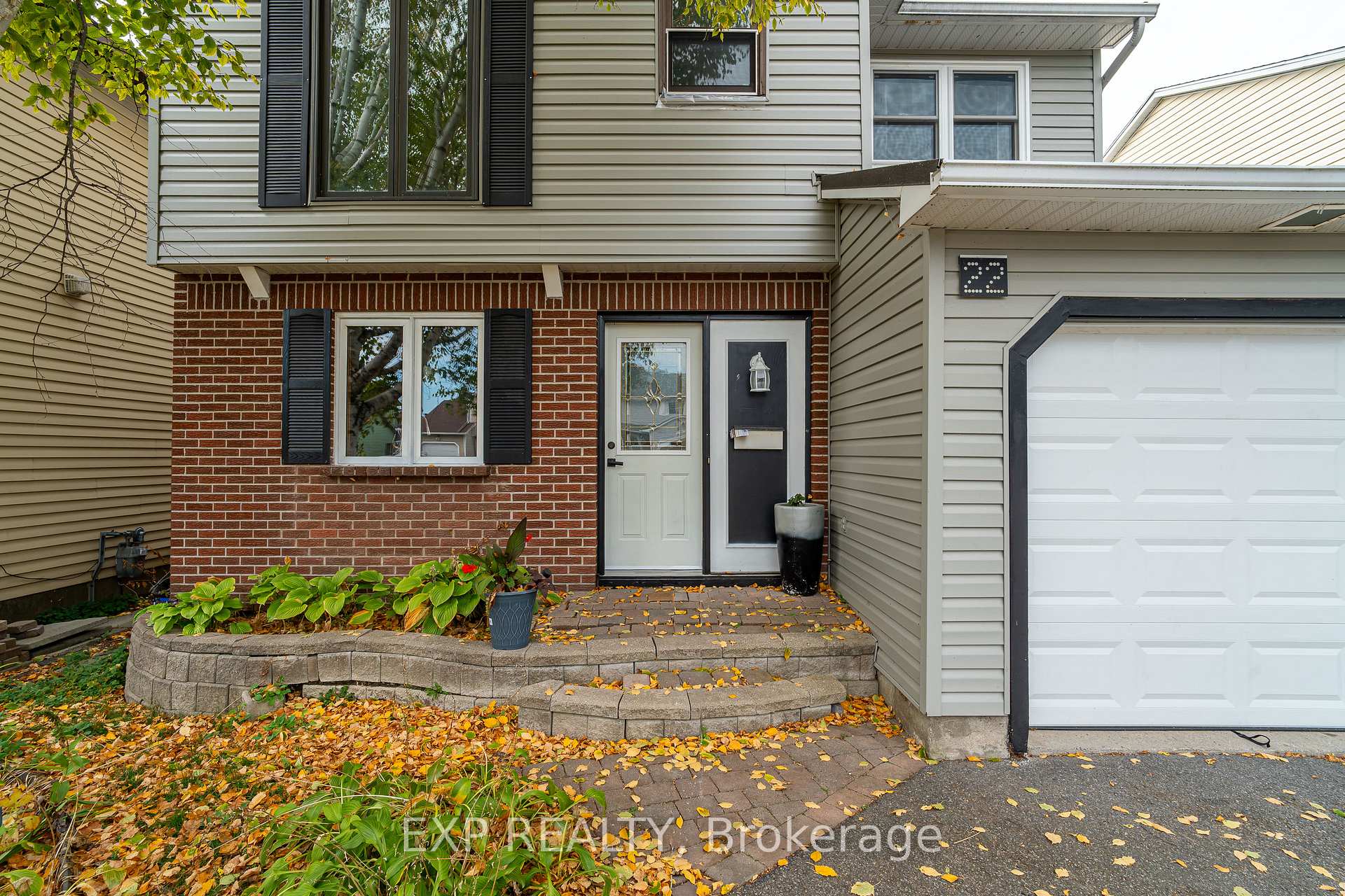 Photo 2 of 22 Rickey Place, Ottawa, Kanata - Glencairn/Hazeldean — HOMEH