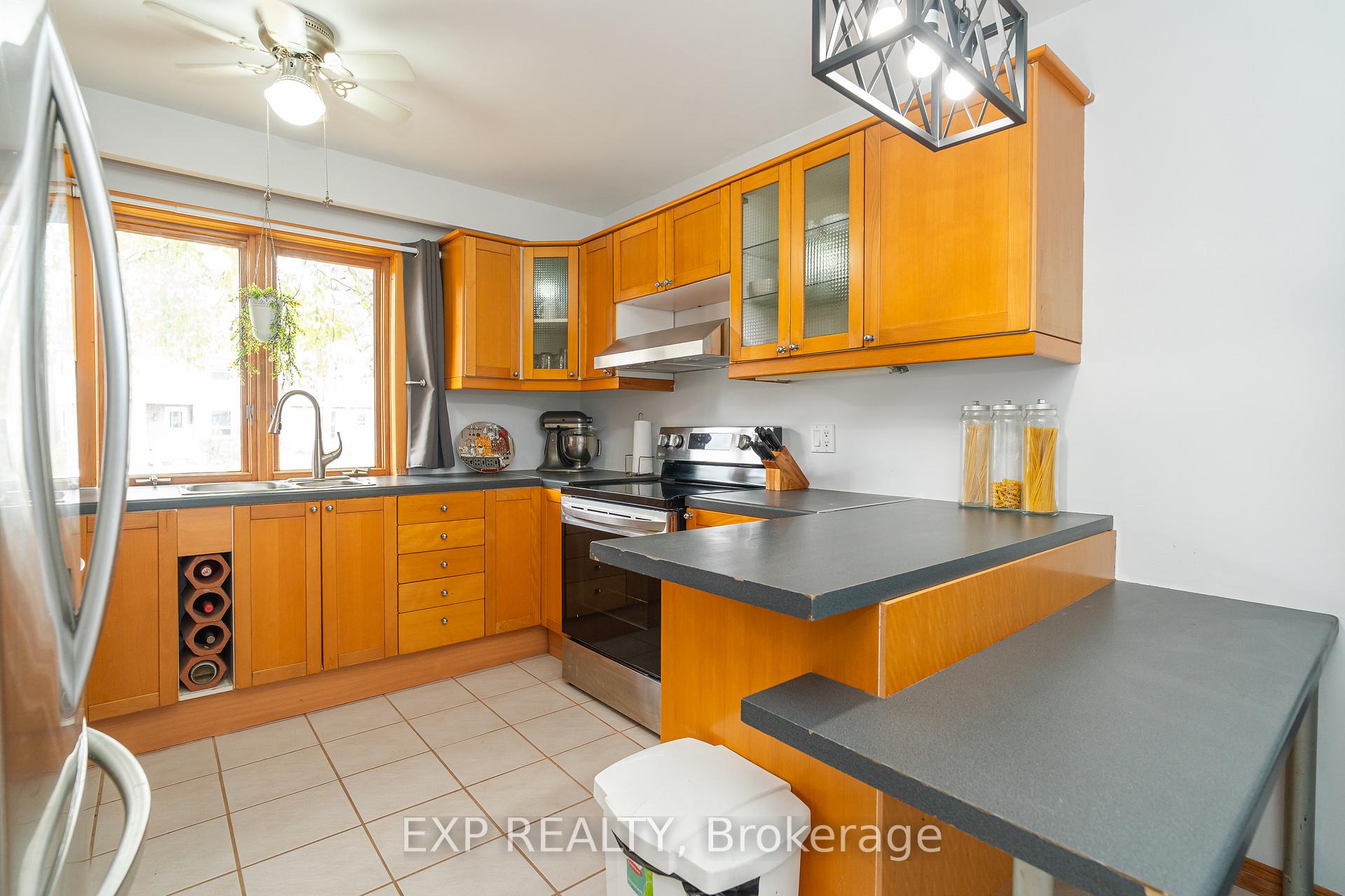 Photo 6 of 22 Rickey Place, Ottawa, Kanata - Glencairn/Hazeldean — HOMEH