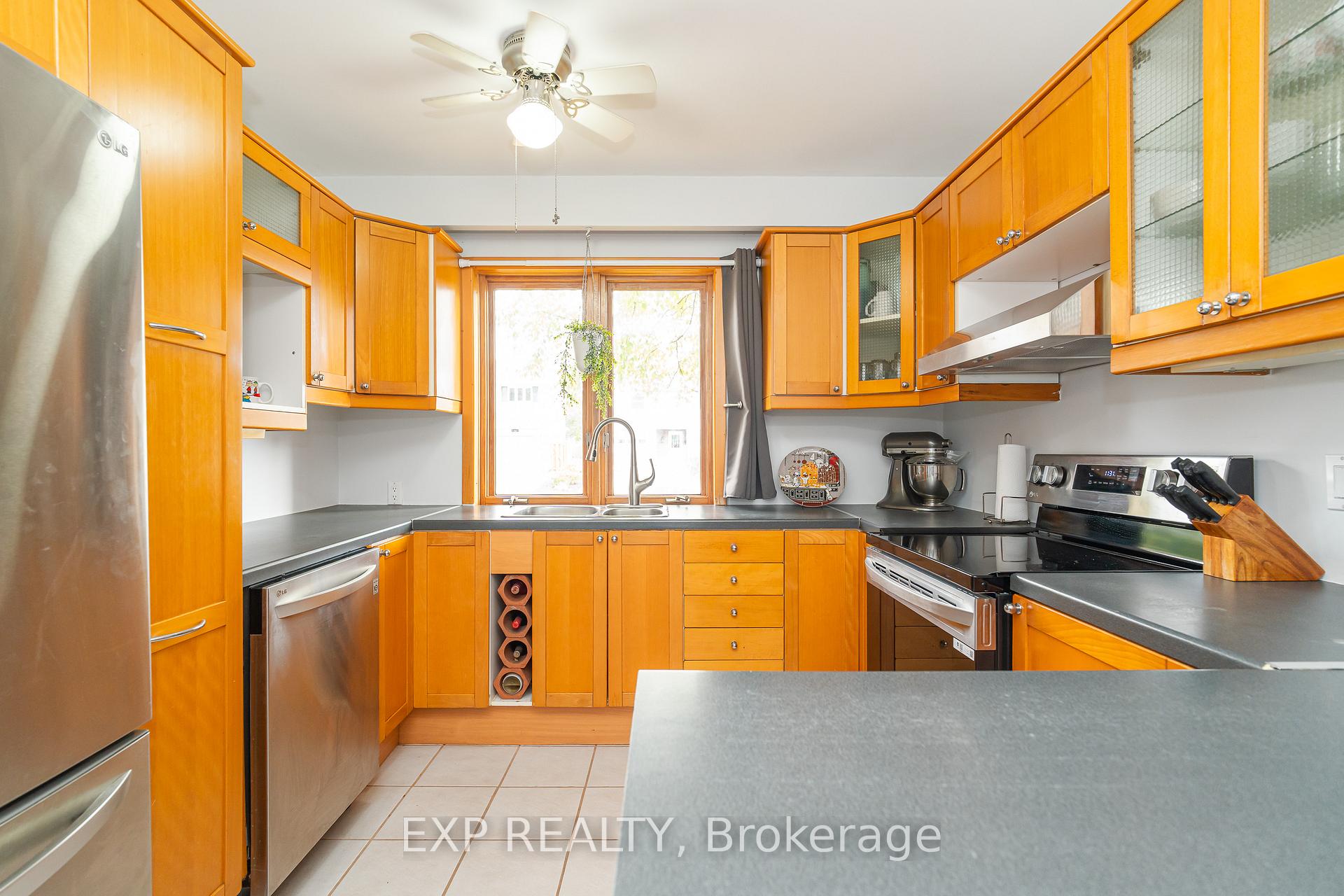 Photo 7 of 22 Rickey Place, Ottawa, Kanata - Glencairn/Hazeldean — HOMEH