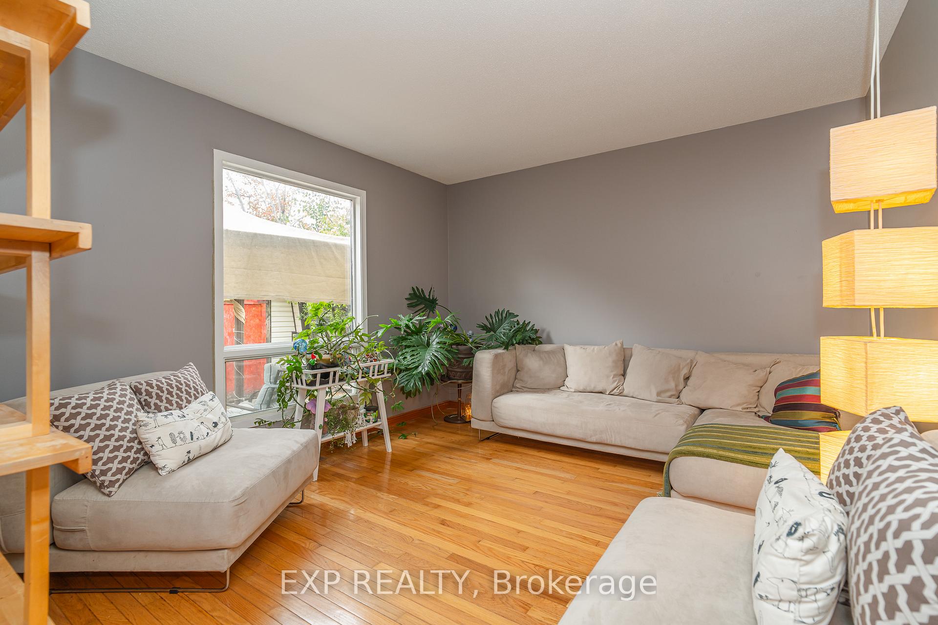 Photo 11 of 22 Rickey Place, Ottawa, Kanata - Glencairn/Hazeldean — HOMEH