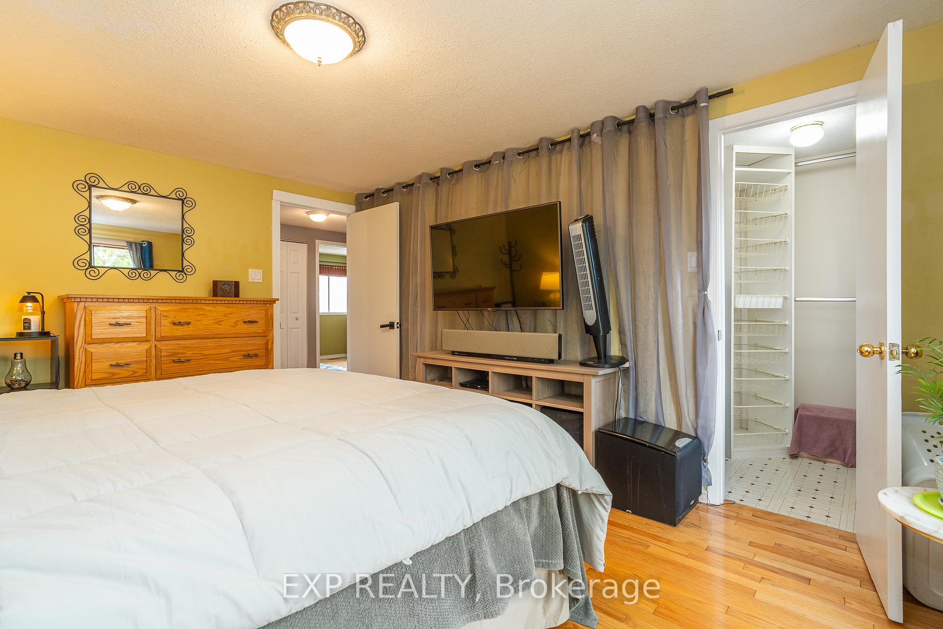 Photo 21 of 22 Rickey Place, Ottawa, Kanata - Glencairn/Hazeldean — HOMEH