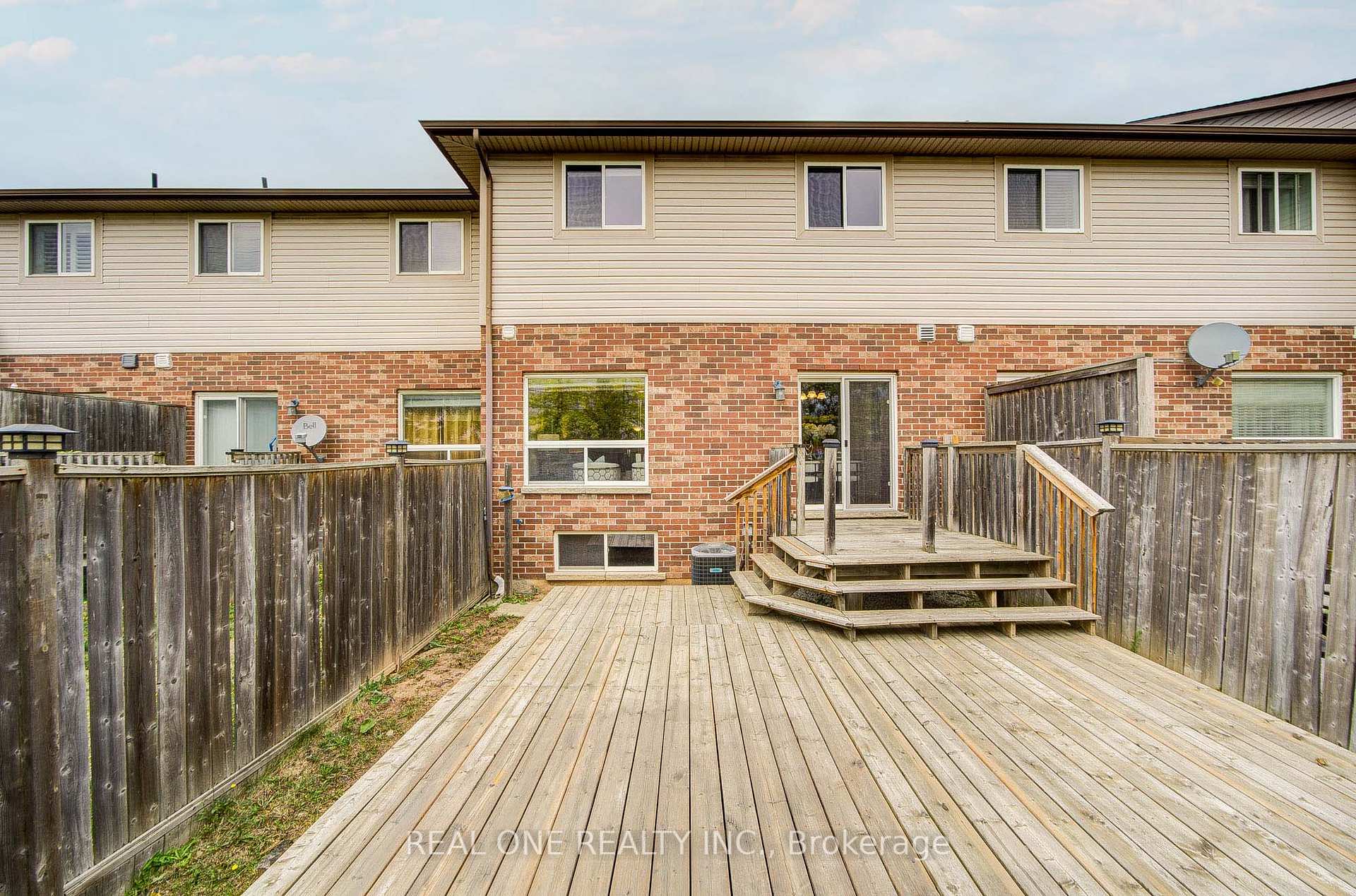 Photo 36 of 36 Palacebeach Trail, Hamilton, Lakeshore — HOMEH