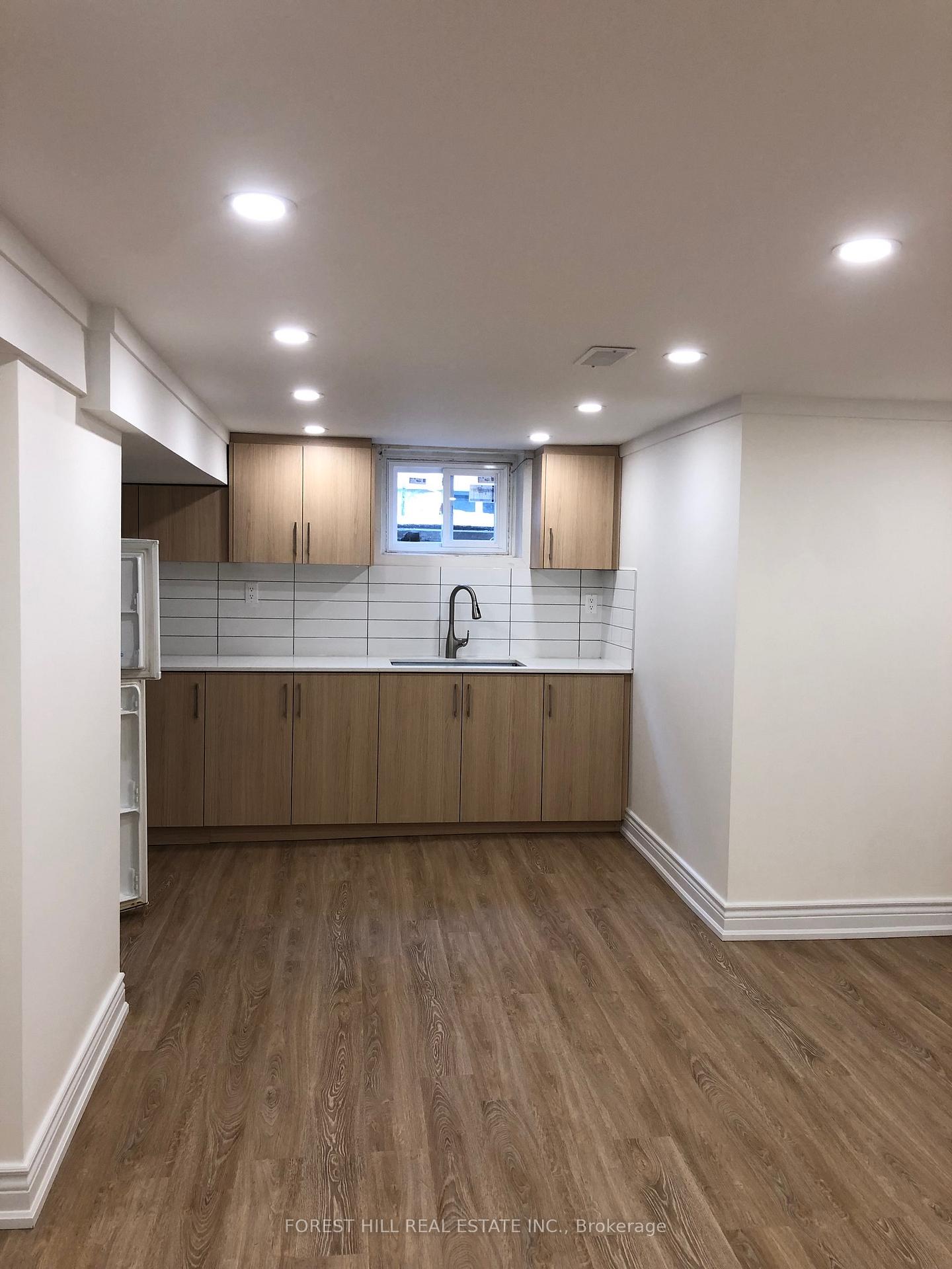 Photo 2 of Unit Bsmt, 39 Woodward Avenue, Markham, Grandview — HOMEH