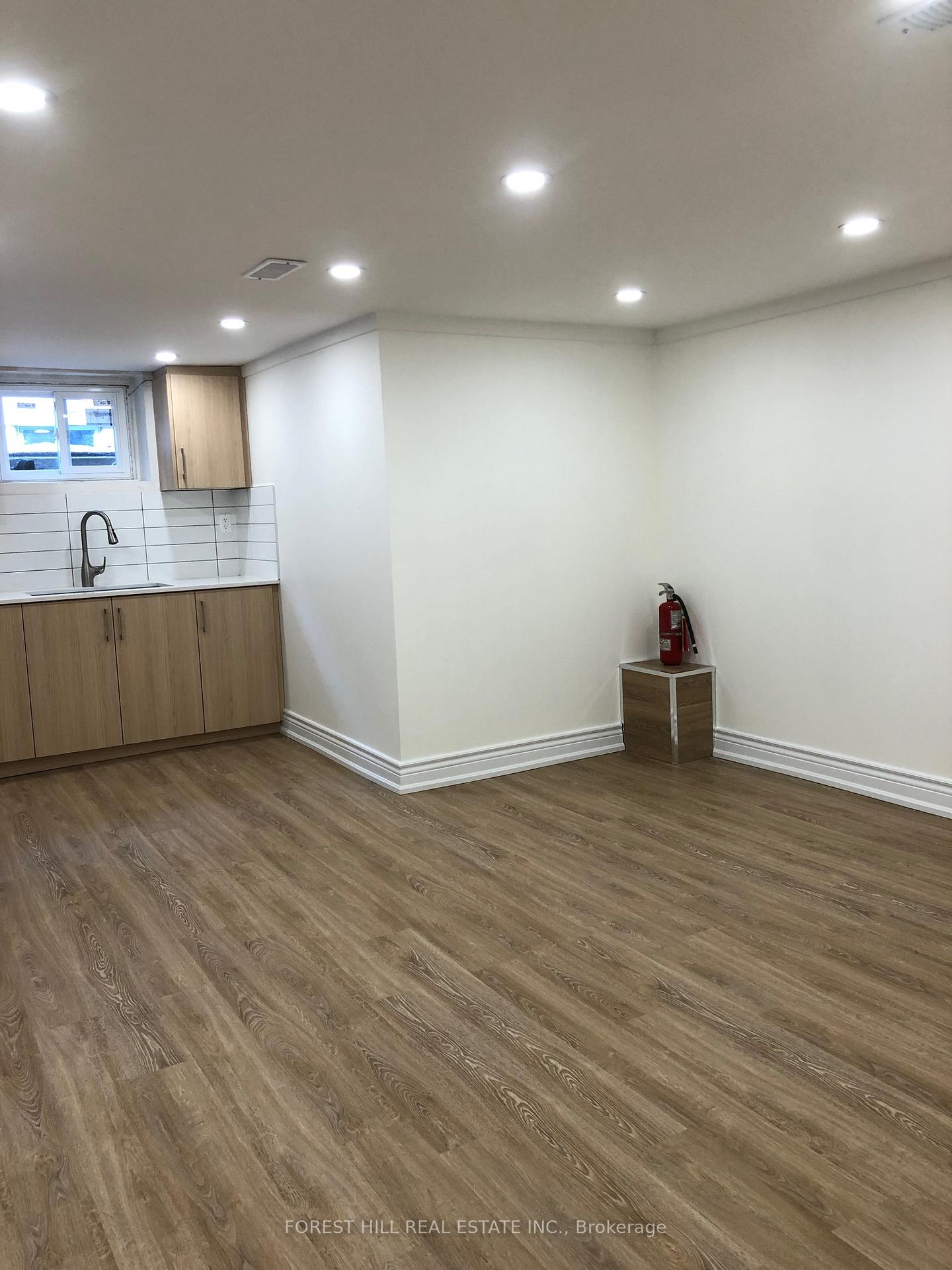 Photo 4 of Unit Bsmt, 39 Woodward Avenue, Markham, Grandview — HOMEH
