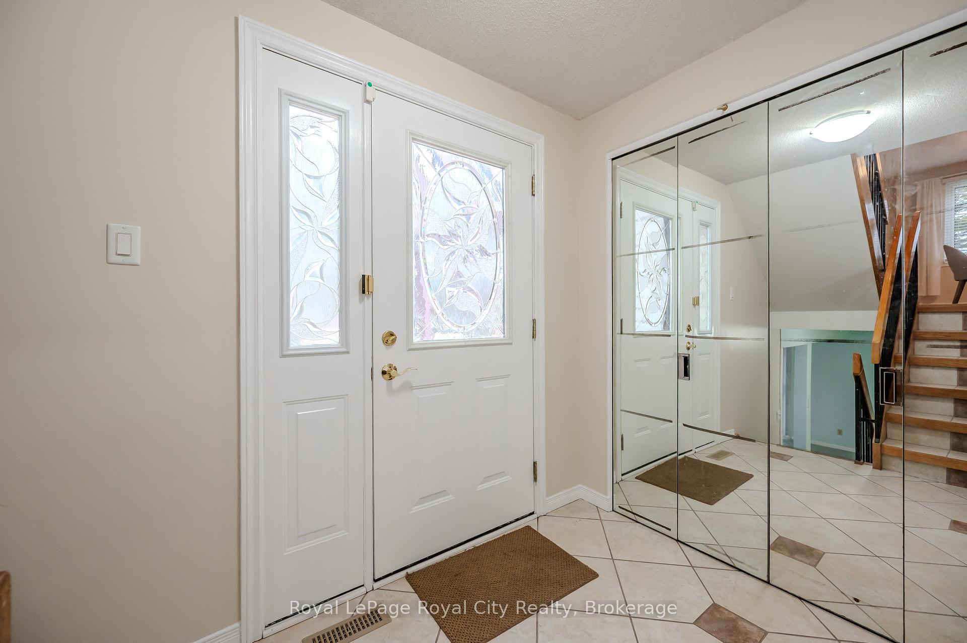 Photo 6 of 27 Shuh Avenue, Kitchener — HOMEH