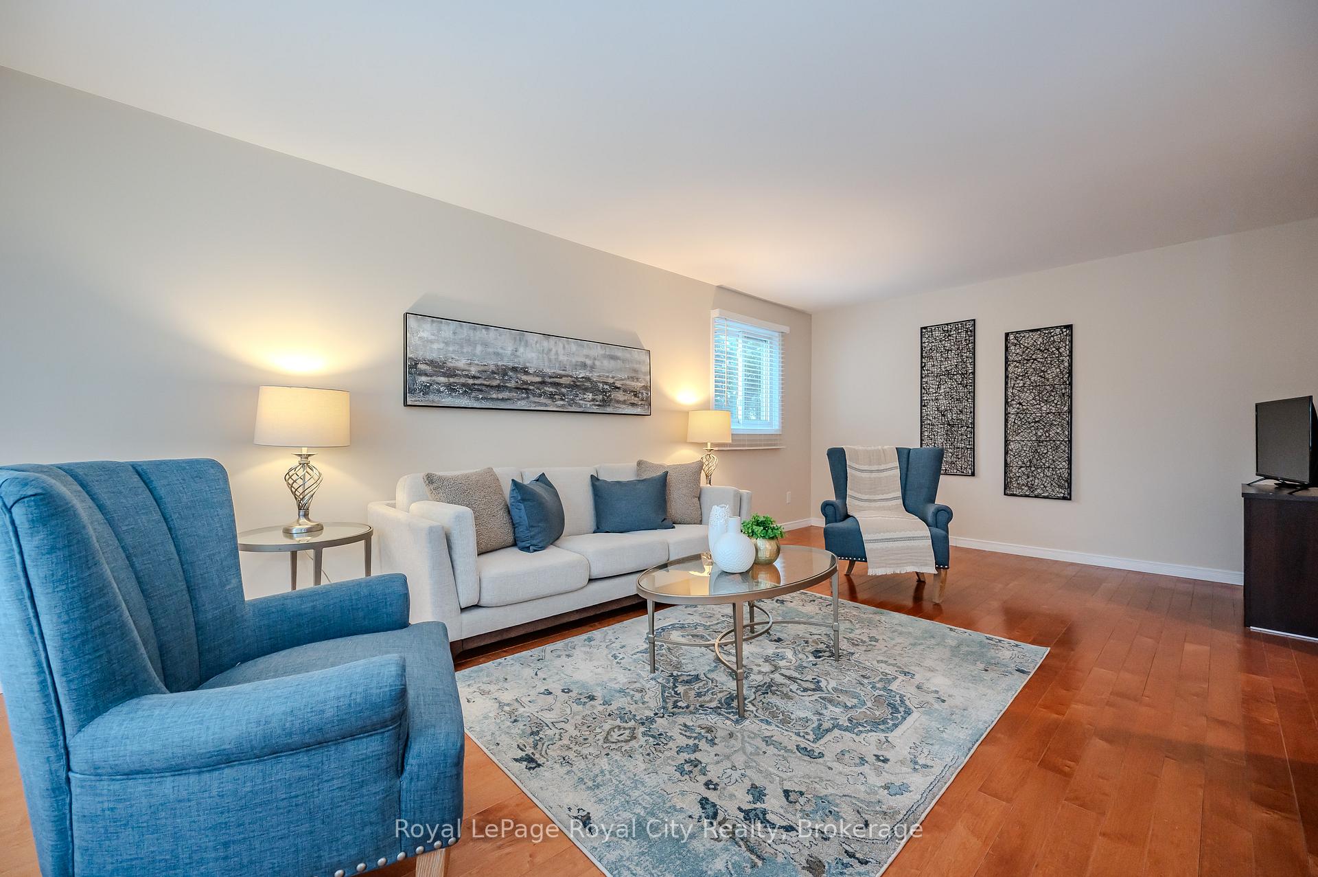 Photo 9 of 27 Shuh Avenue, Kitchener — HOMEH