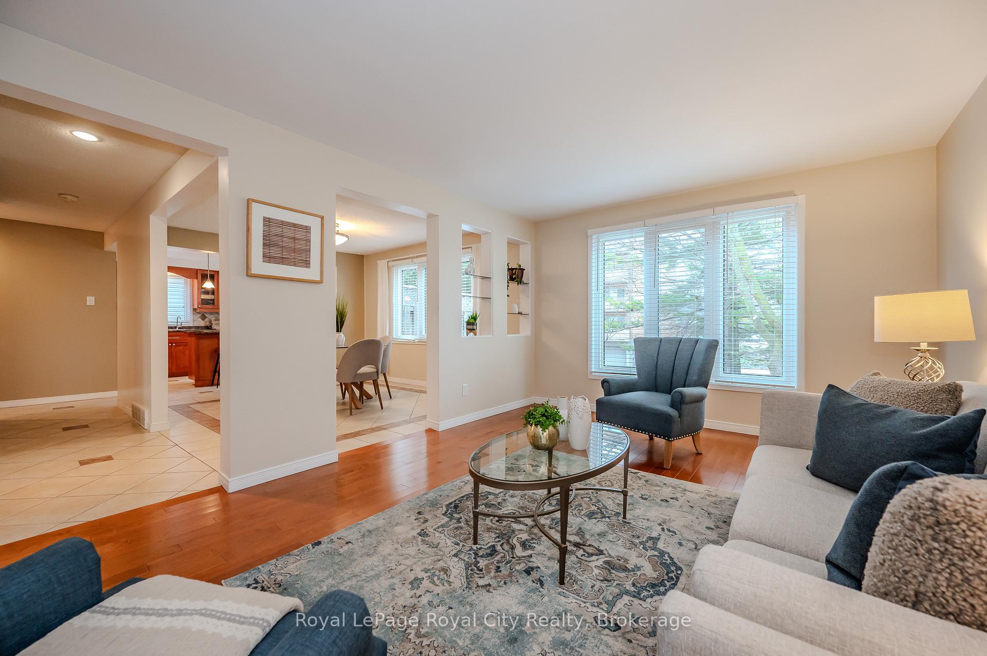 Photo 10 of 27 Shuh Avenue, Kitchener — HOMEH
