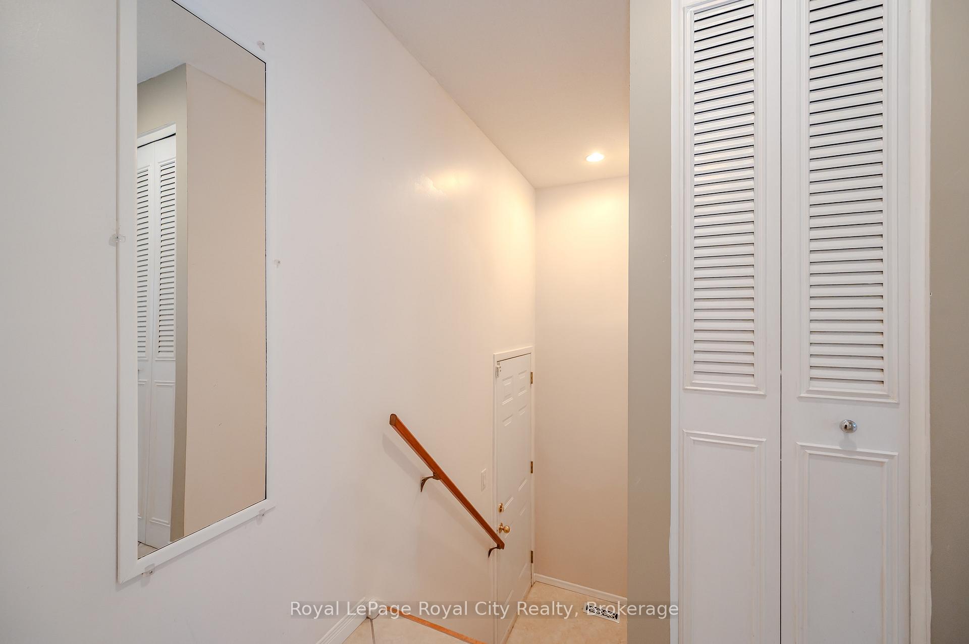 Photo 17 of 27 Shuh Avenue, Kitchener — HOMEH