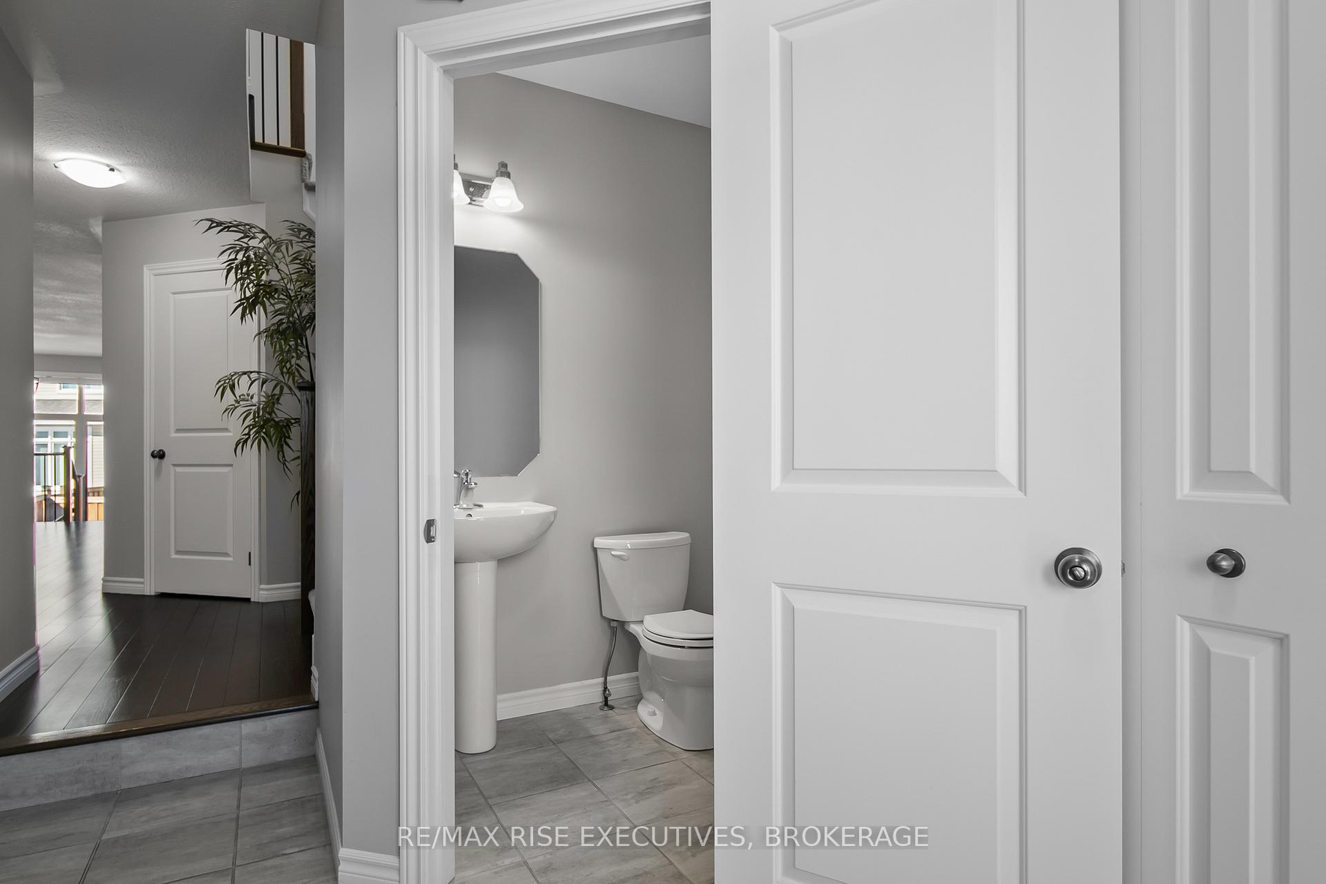 Photo 4 of 1425 Monarch Drive, Kingston, City Northwest — HOMEH
