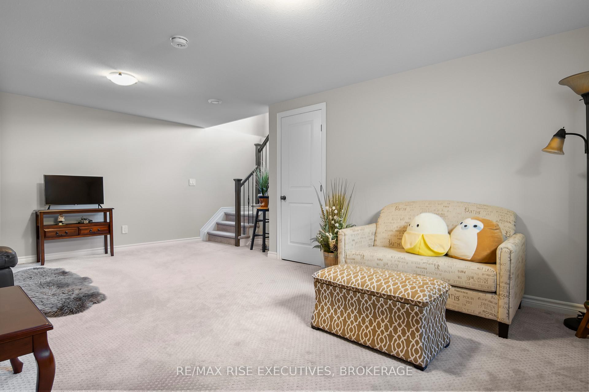 Photo 36 of 1425 Monarch Drive, Kingston, City Northwest — HOMEH