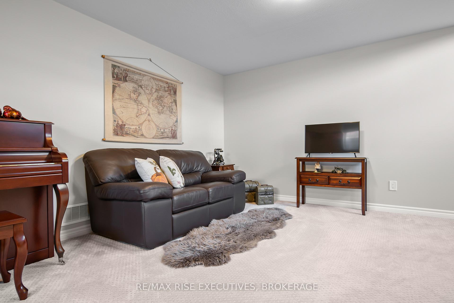 Photo 38 of 1425 Monarch Drive, Kingston, City Northwest — HOMEH